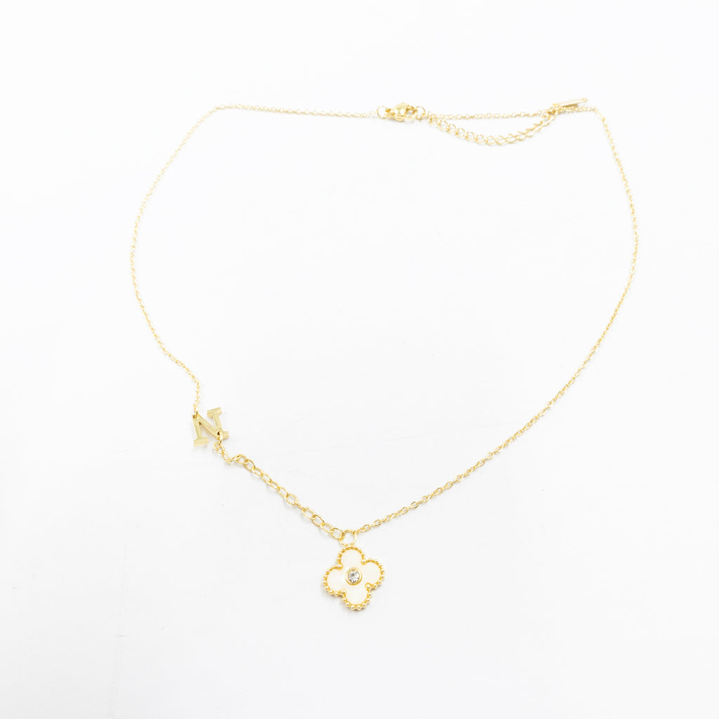 Collar de Dije de Trebol y letra K, M, N M4 Oro Laminado
