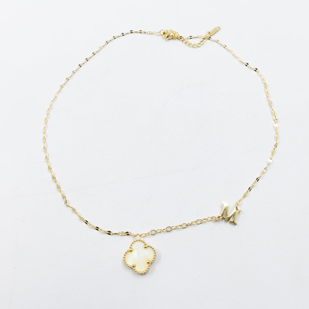 Collares Dorados con dijes de letra L, M, N y dije de Trebol M4 Oro Laminado