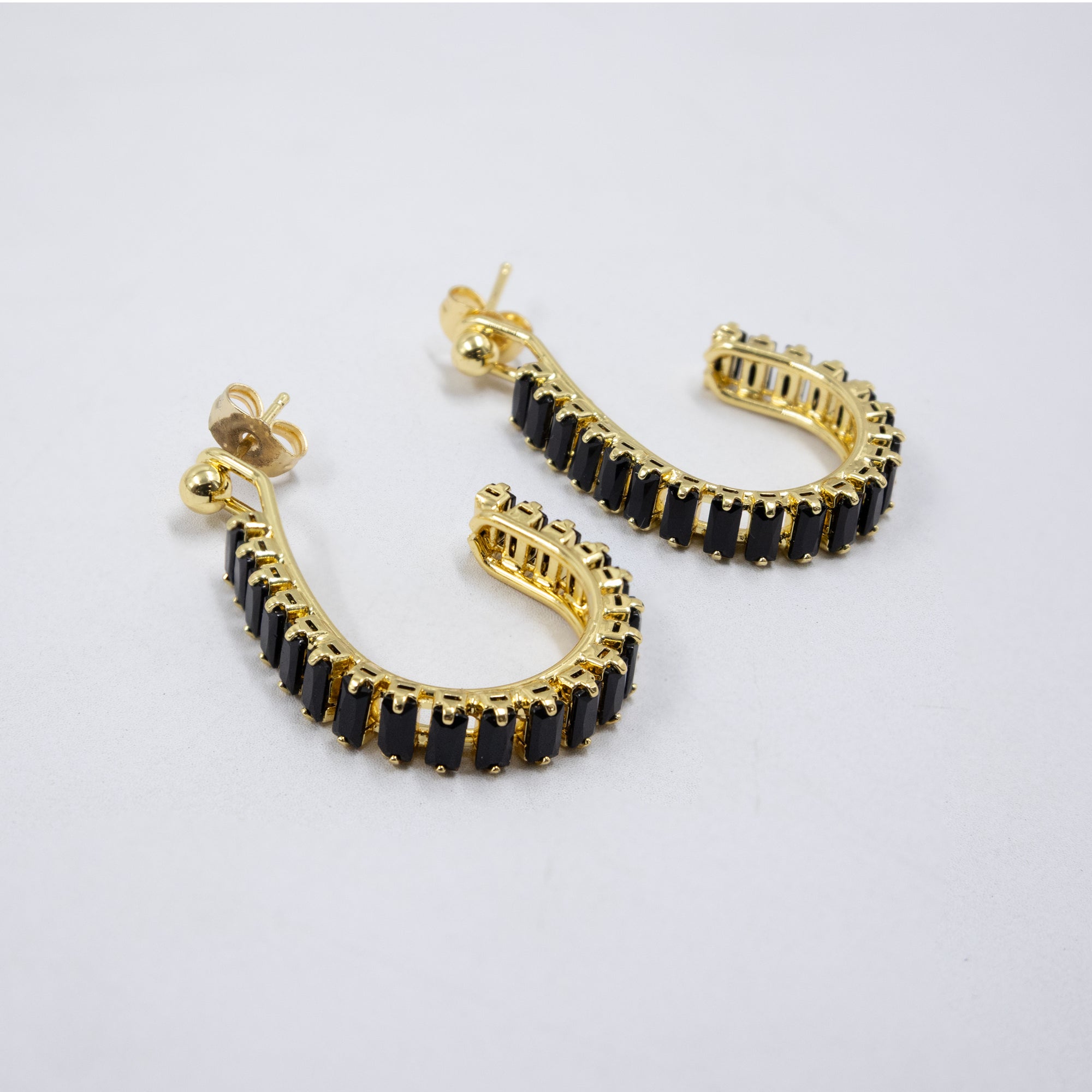 Aretes Dorados con piedras de color M10 Oro Laminado