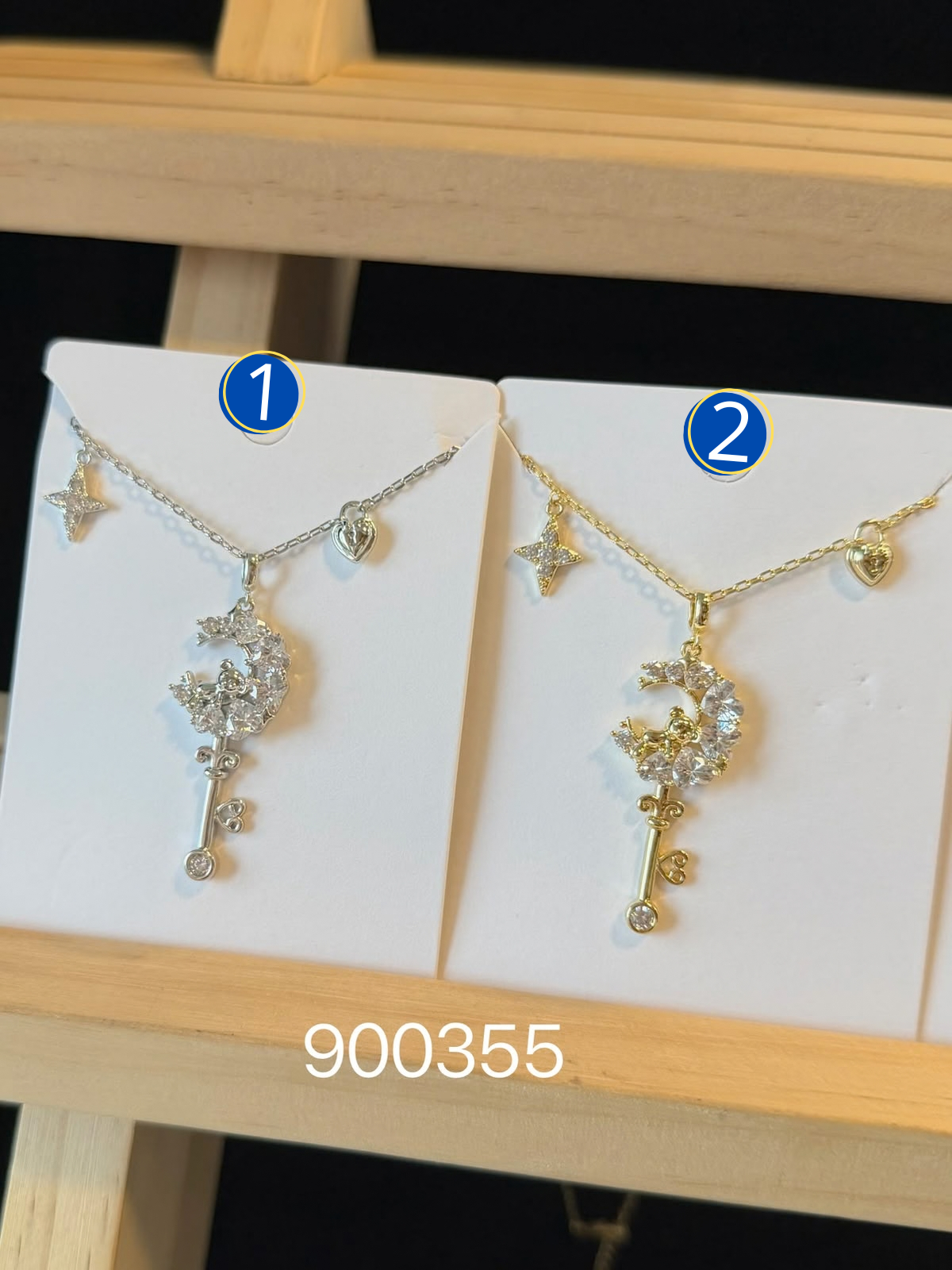 [10/OCT/26] Collares Dorados y Plateados con dije M31 Oro Laminado