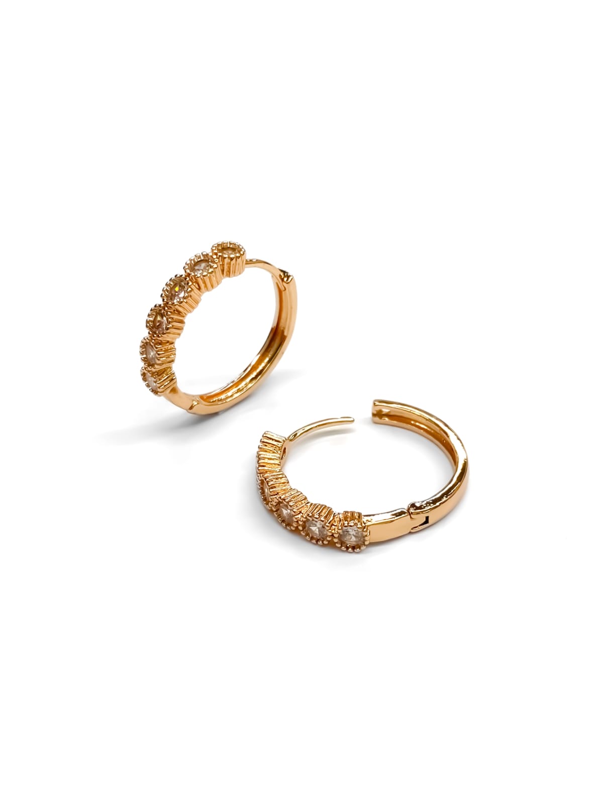 ARETES HUGGIES M11 - ORO LAMINADO