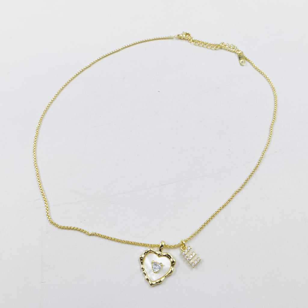 Collares Dorados con dije de Letra y corazon M1 Oro Laminado