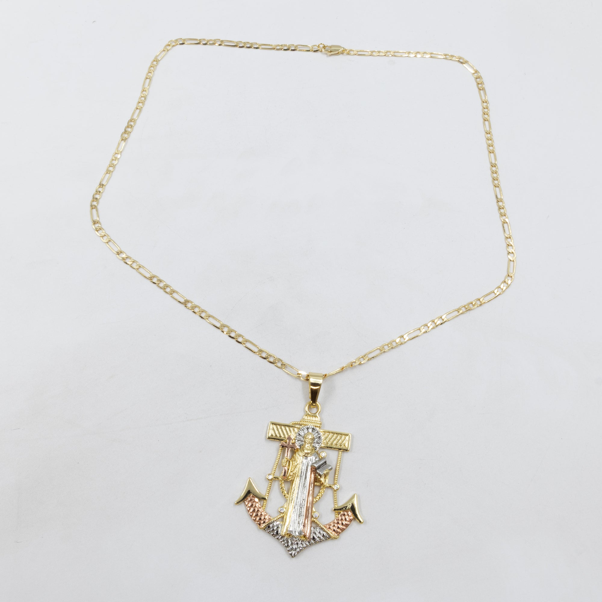 Collar con Dije Religioso Dorado M2 Oro Laminado