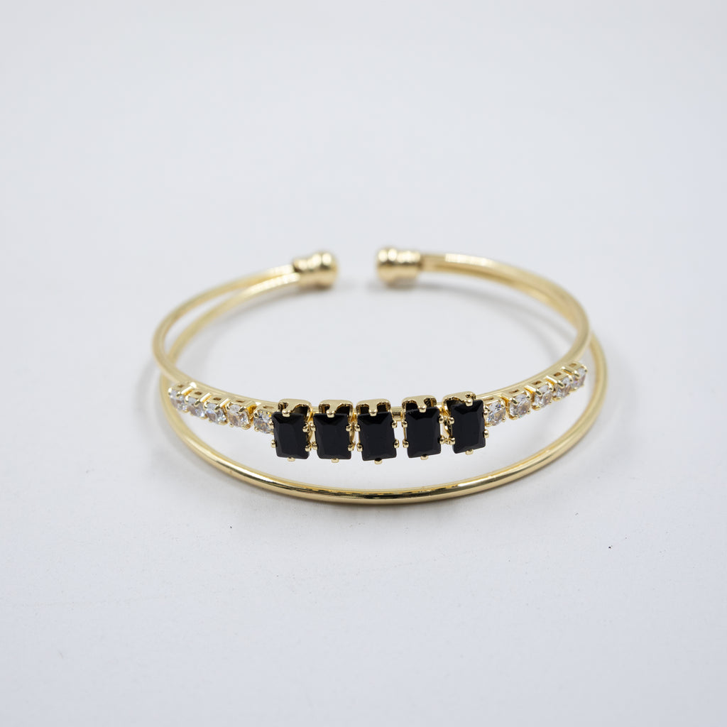 Pulsera dorada con flor y piedras blancas M1 Oro Laminado