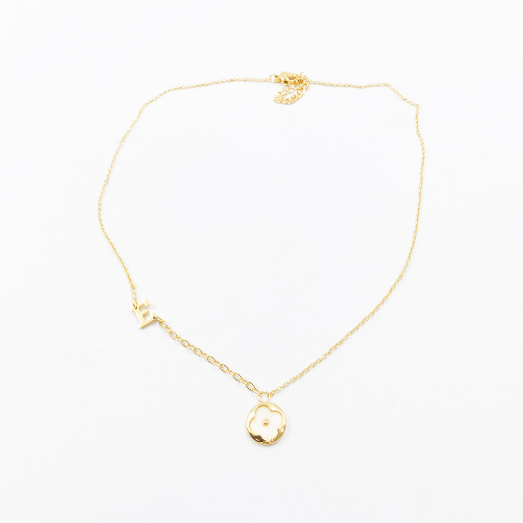 Collares Dorados con dijes de letra D,E,F y dije de Trebol M2 Oro Laminado