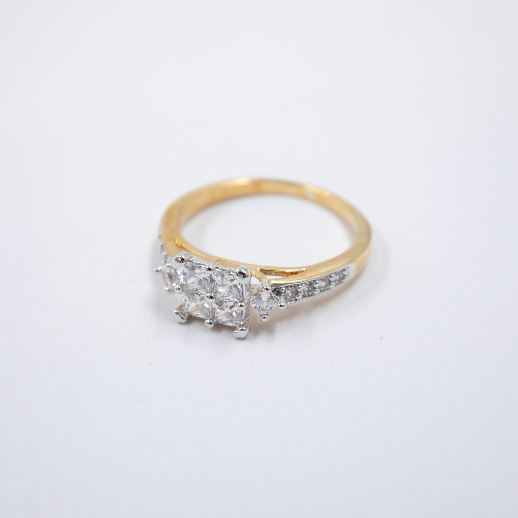 Anillos Dorados Xuping con Piedras M2 Oro Laminado
