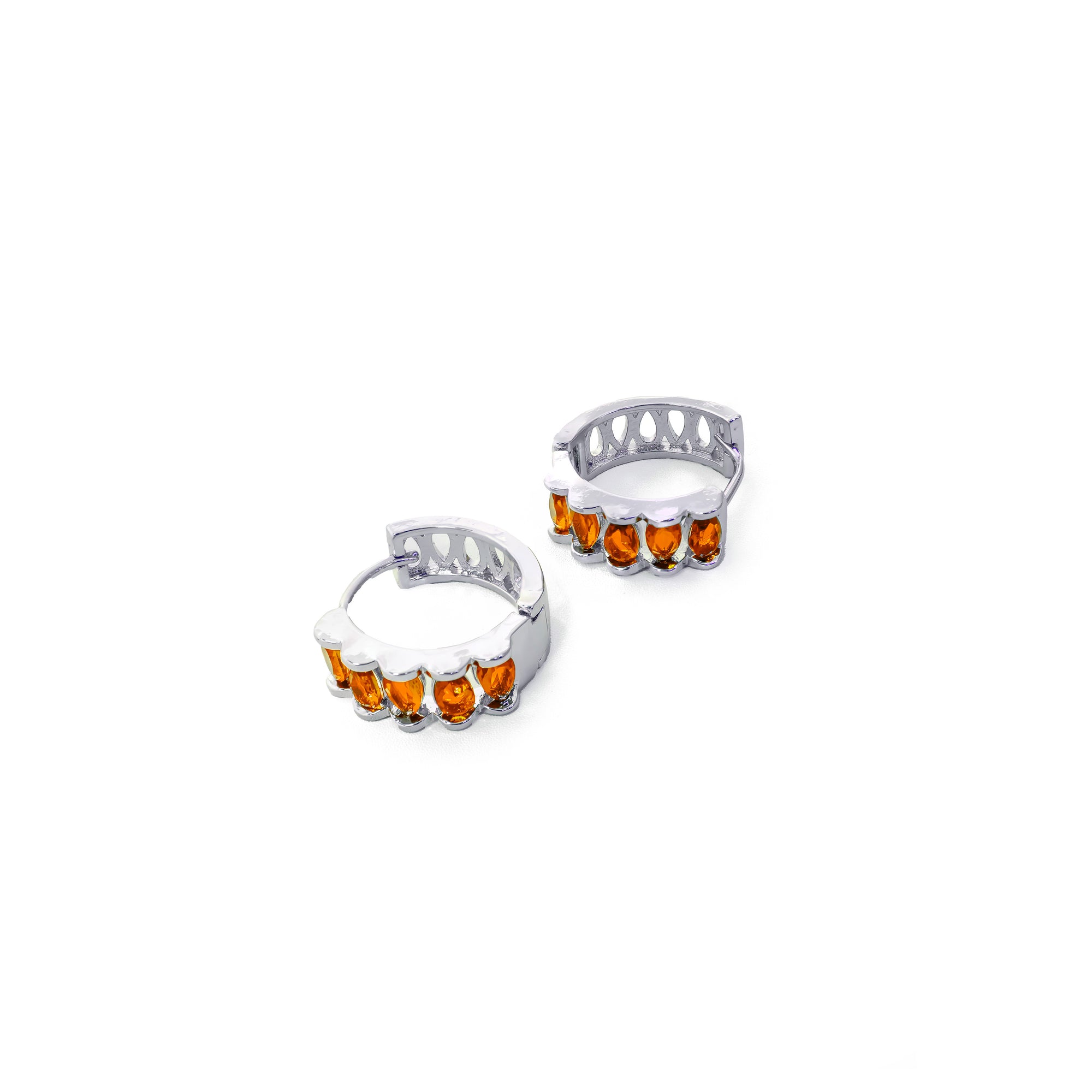 Aretes Plateados Huggies con Piedras Diferentes Colores M16 Oro Laminado