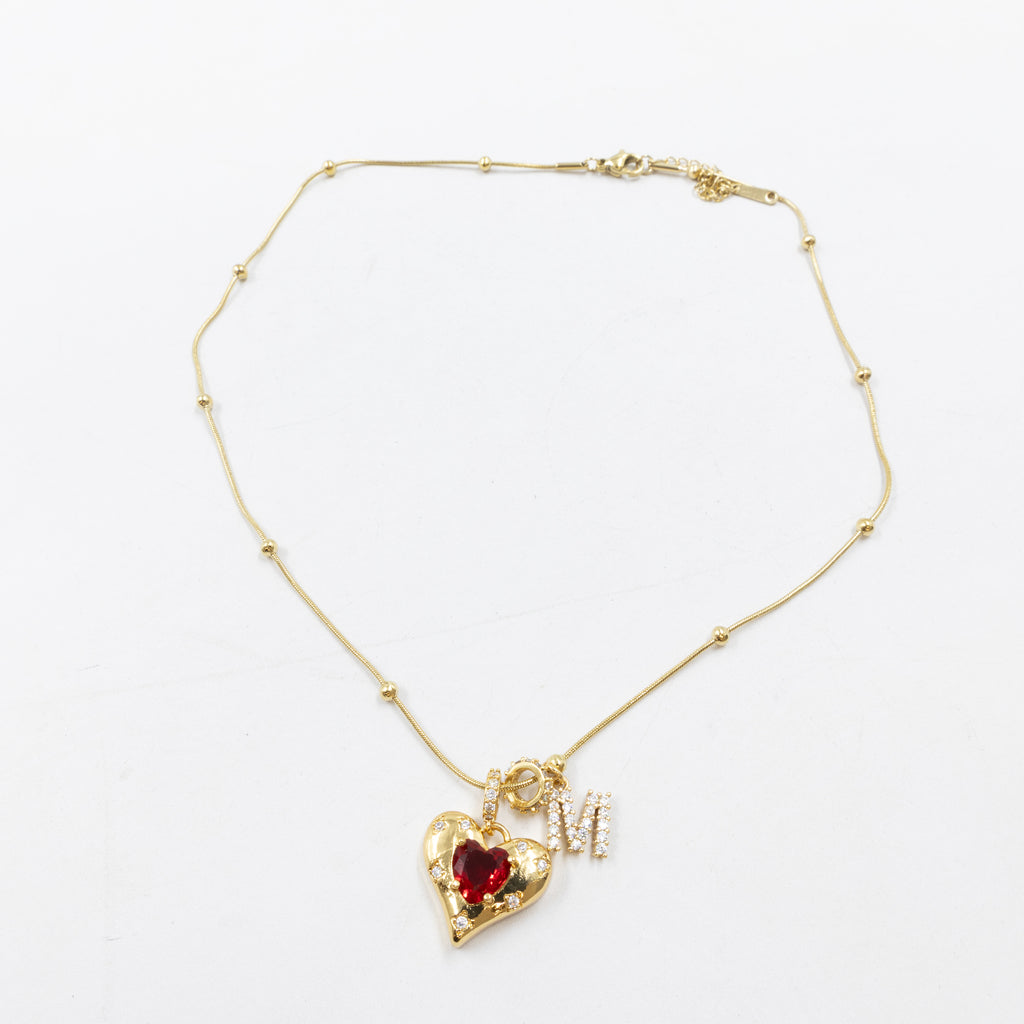 Collares Dorados con dije de Letra y corazón M2 Oro Laminado