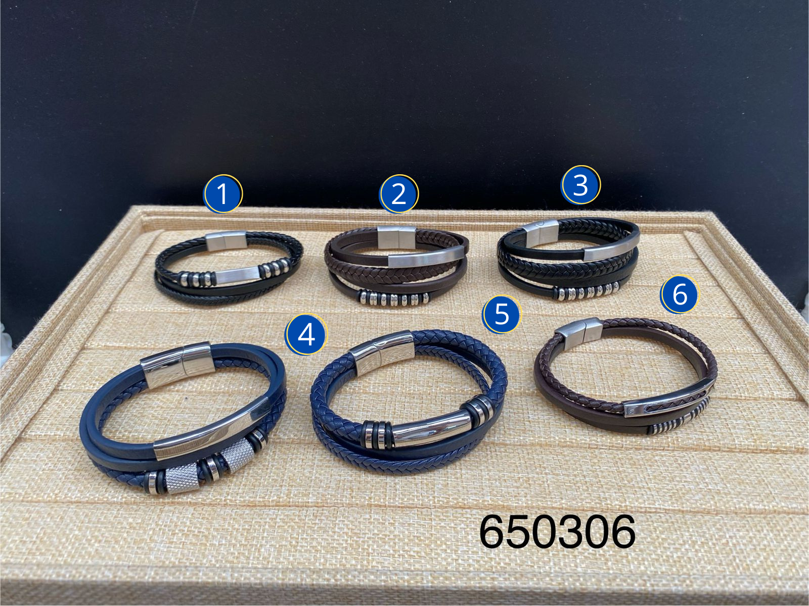Pulsera de cuero M2 Oro Laminado