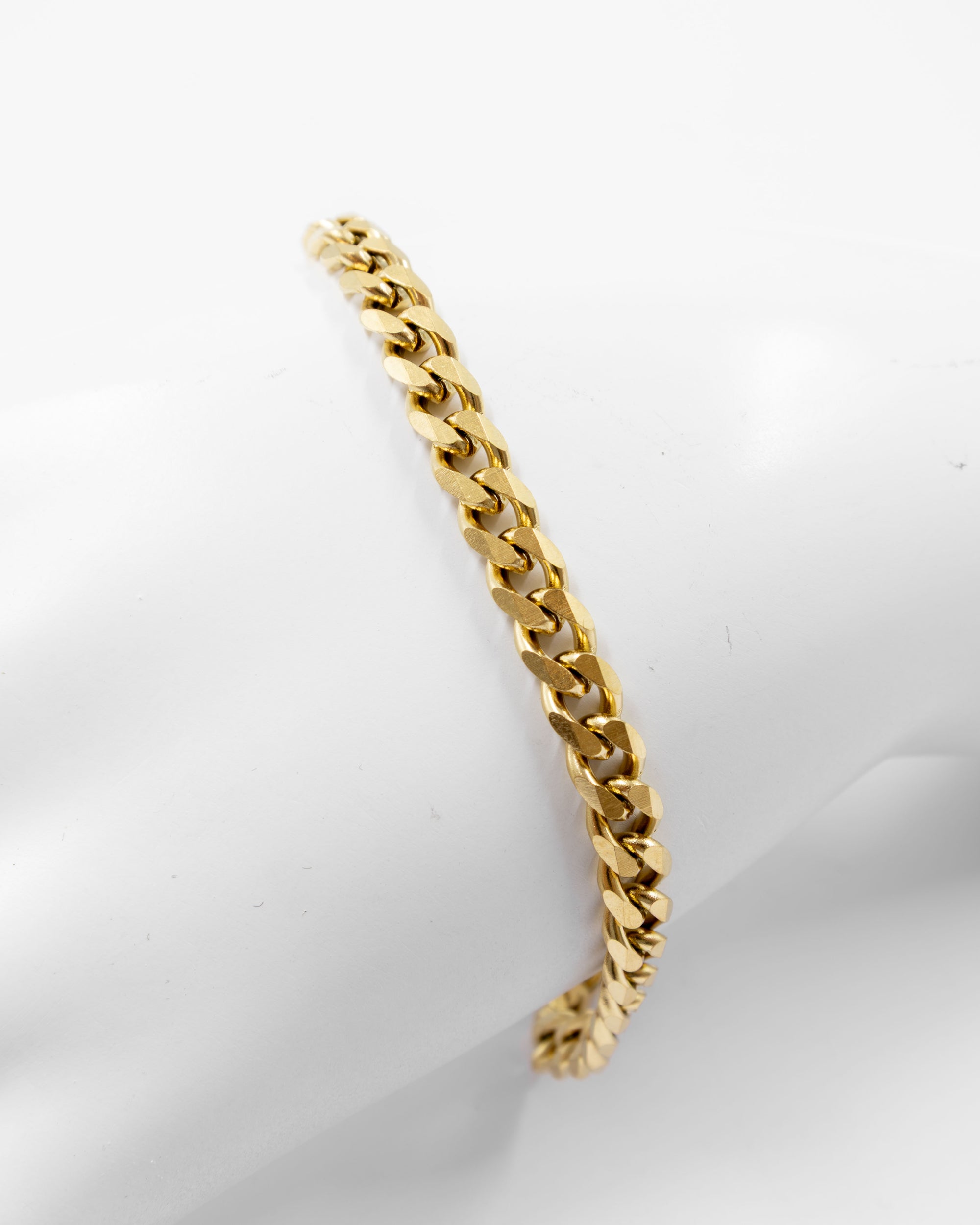 Pulsera Dorada - M5 Acero Inoxidable
