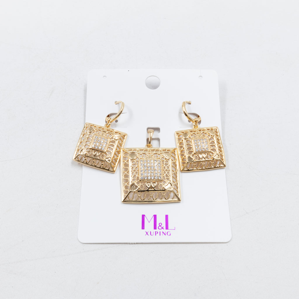 Conjunto de de Aretes y Dije M7 Oro Laminado