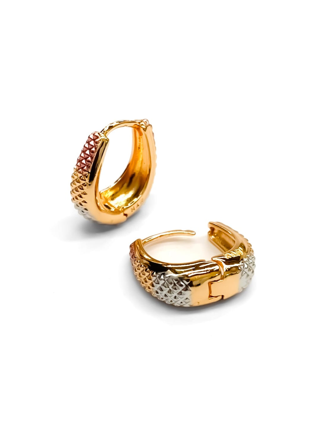 ARETES HUGGIES M19 - ORO LAMINADO