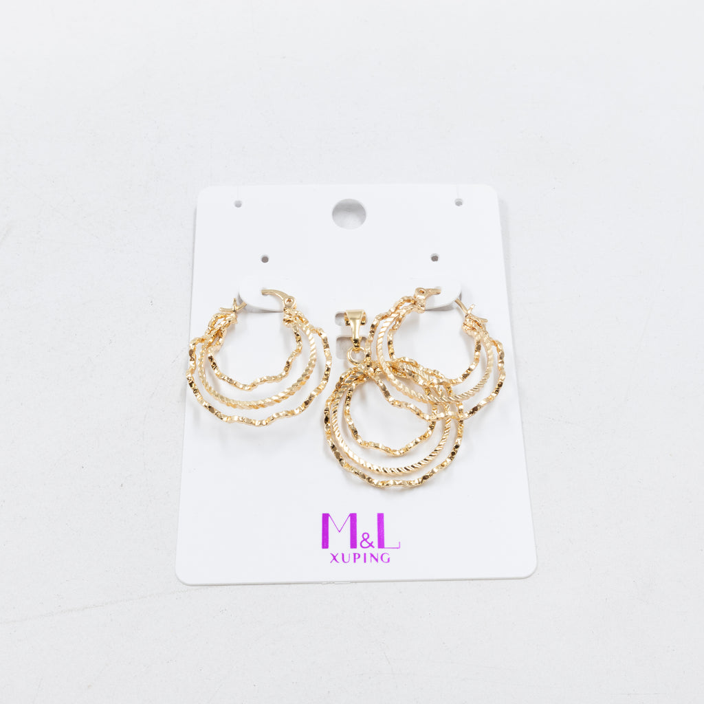 Conjunto de de Aretes y Dije M6 Oro Laminado