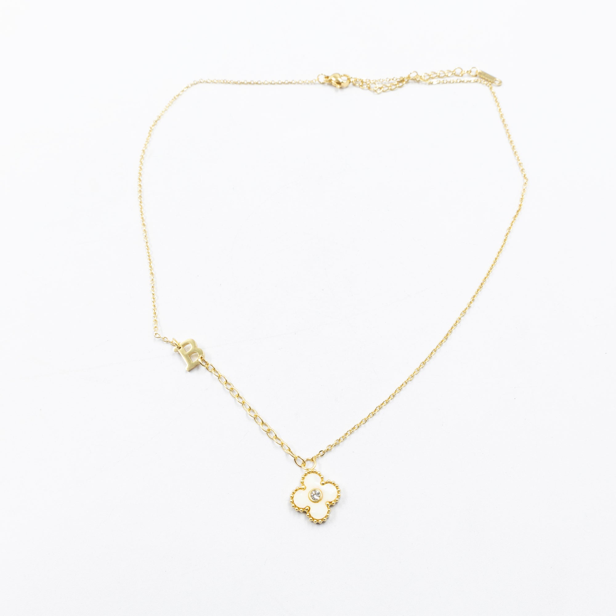 Collar de Dije de Trebol y letra A, B, C M1 Oro Lamnado