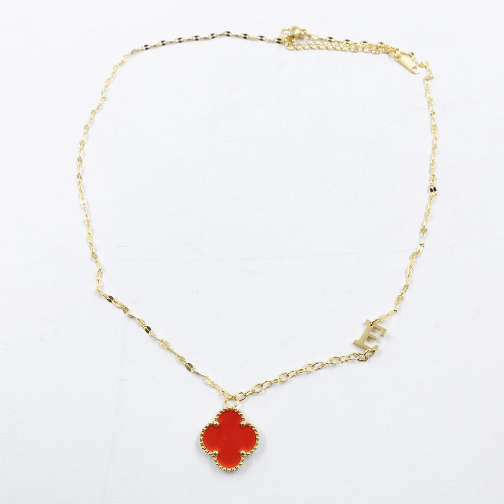 Collares Dorados con dijes de letra D, E ,F y dije de trebol M2 Oro Laminado