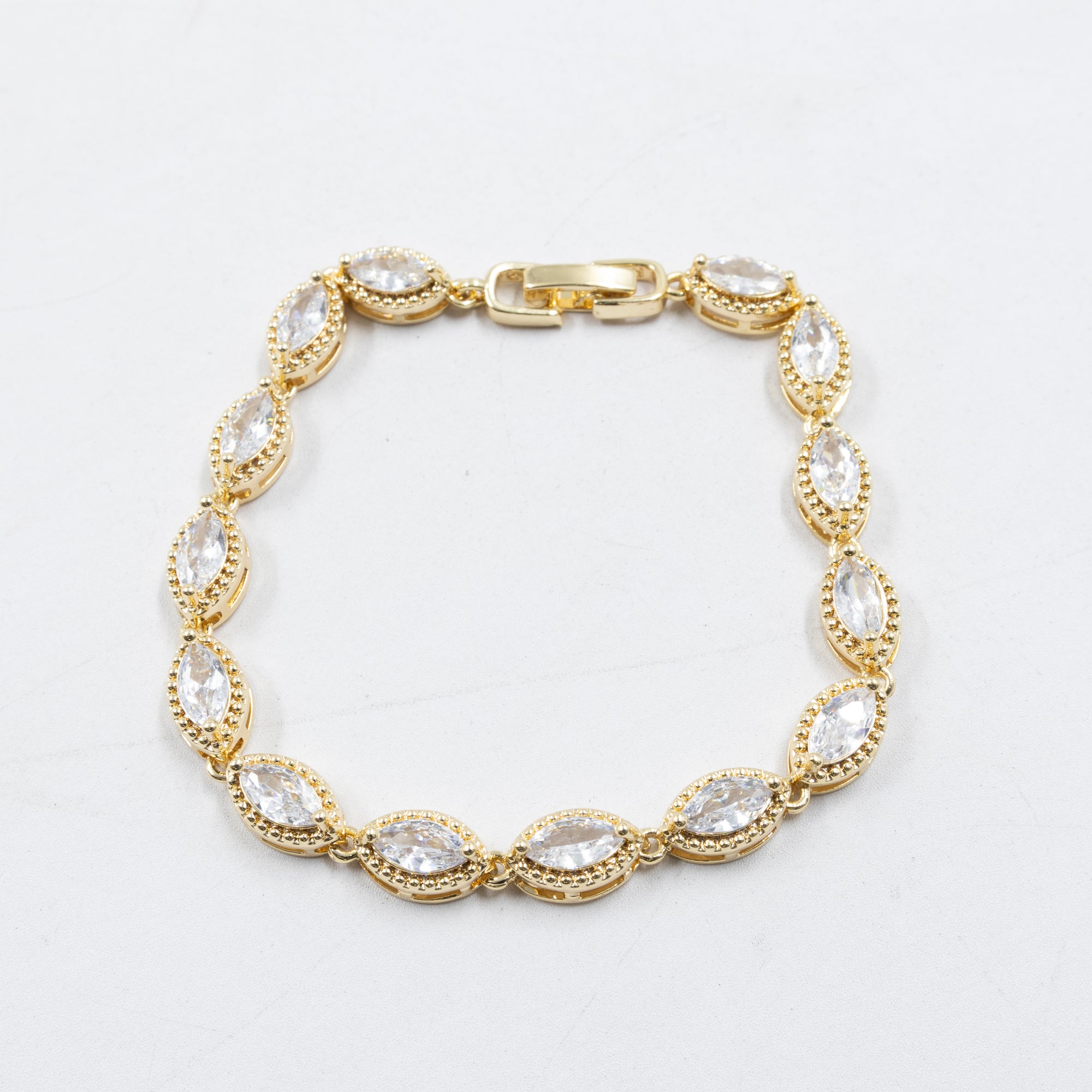 Pulseras Doradas con Piedras M11 Oro Laminado