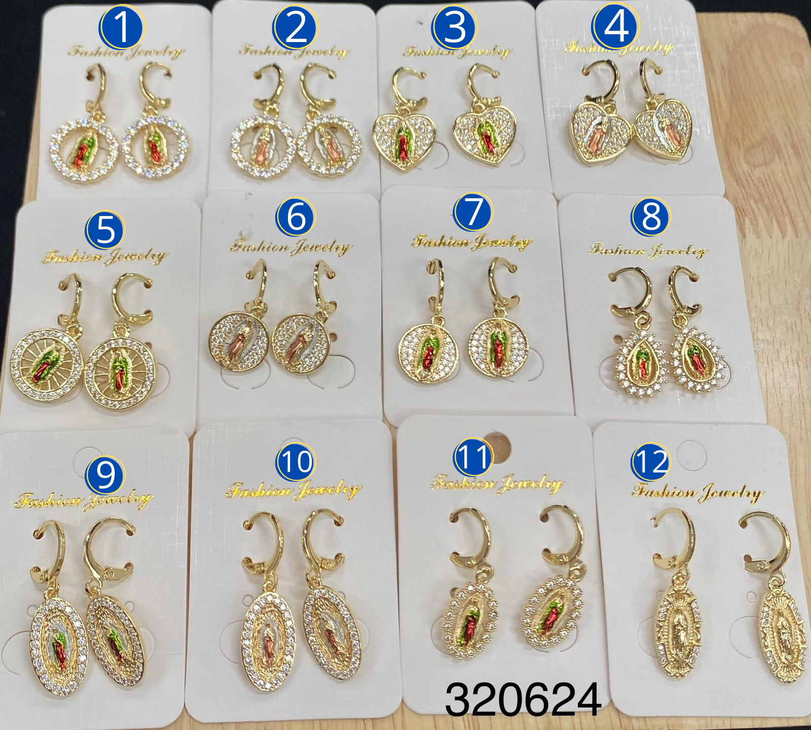 Aretes Dorados Religiosos M2 Oro Laminado