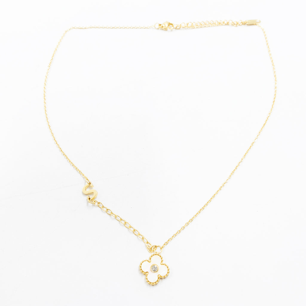 Collar de Dije de Trebol y letra P, R, S M5 Oro Laminado