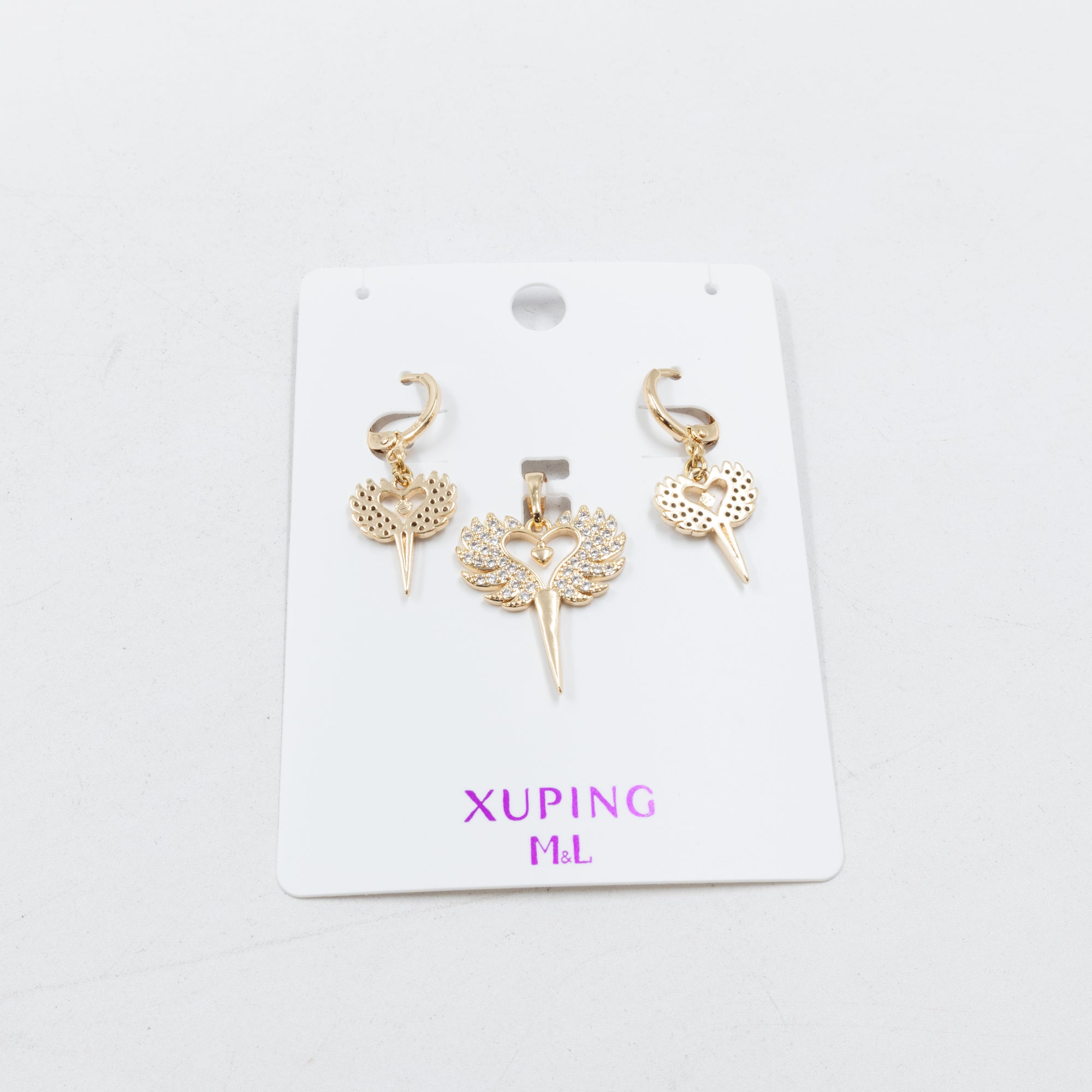 Conjunto de de Aretes y Dije M1 Oro Laminado