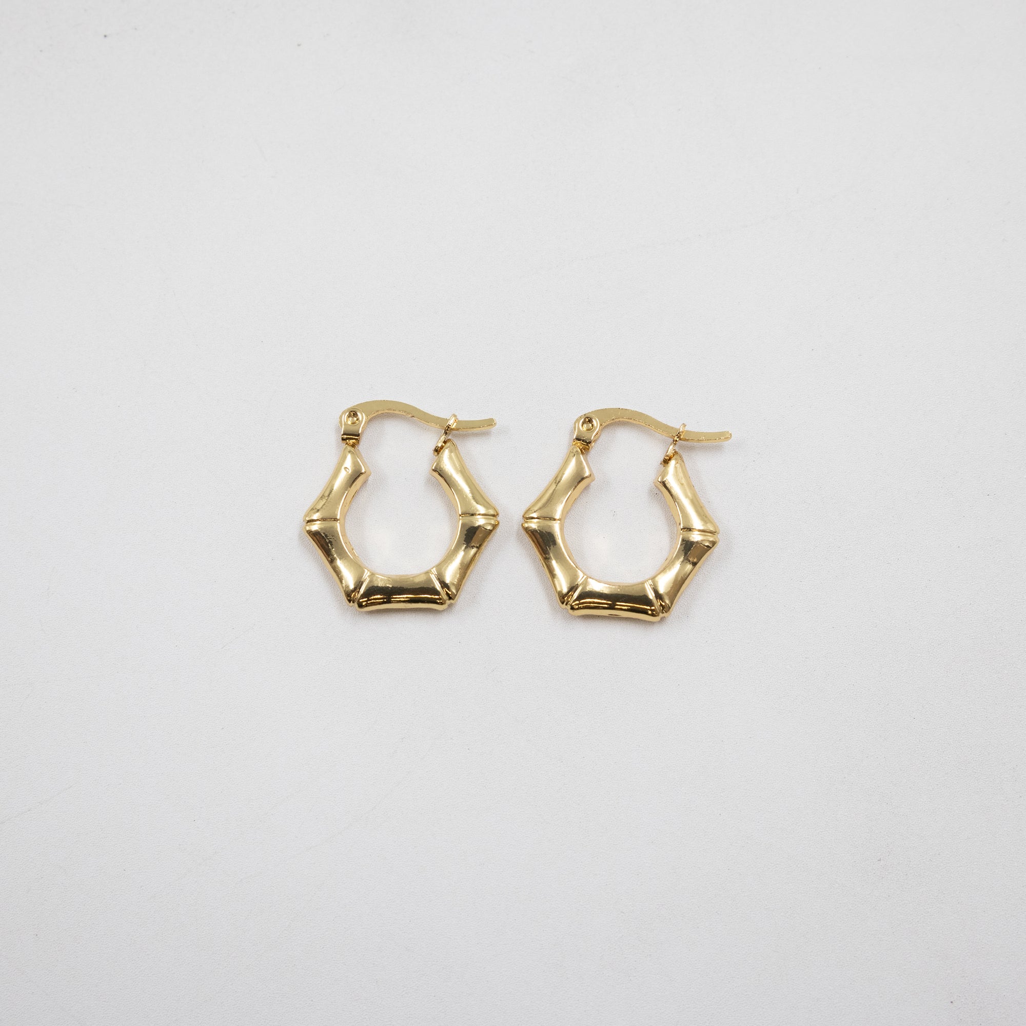 Aretes Dorados Chicos M5 Oro Laminado