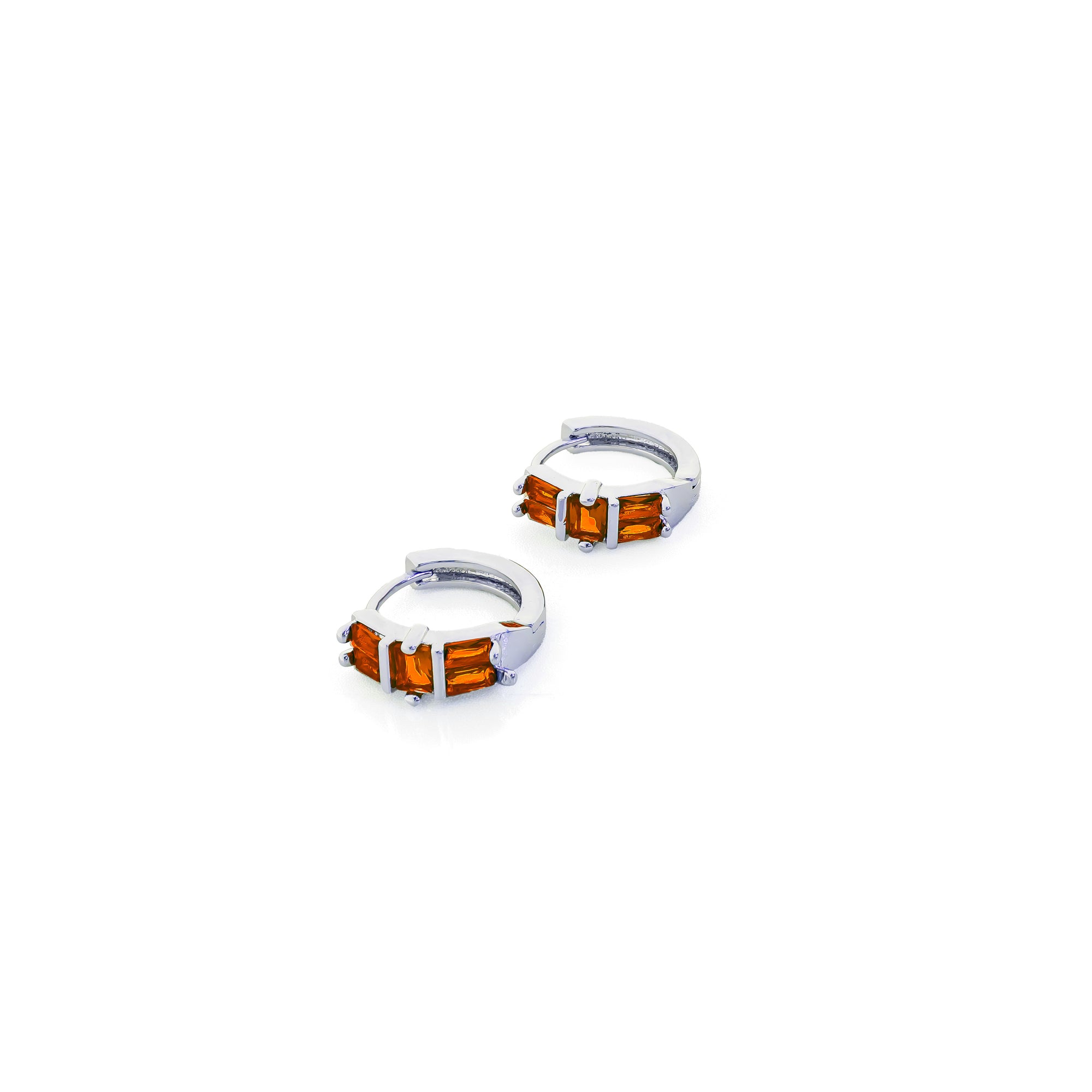 Aretes Plateados Huggies con Piedras Diferentes Colores M15 Oro Laminado