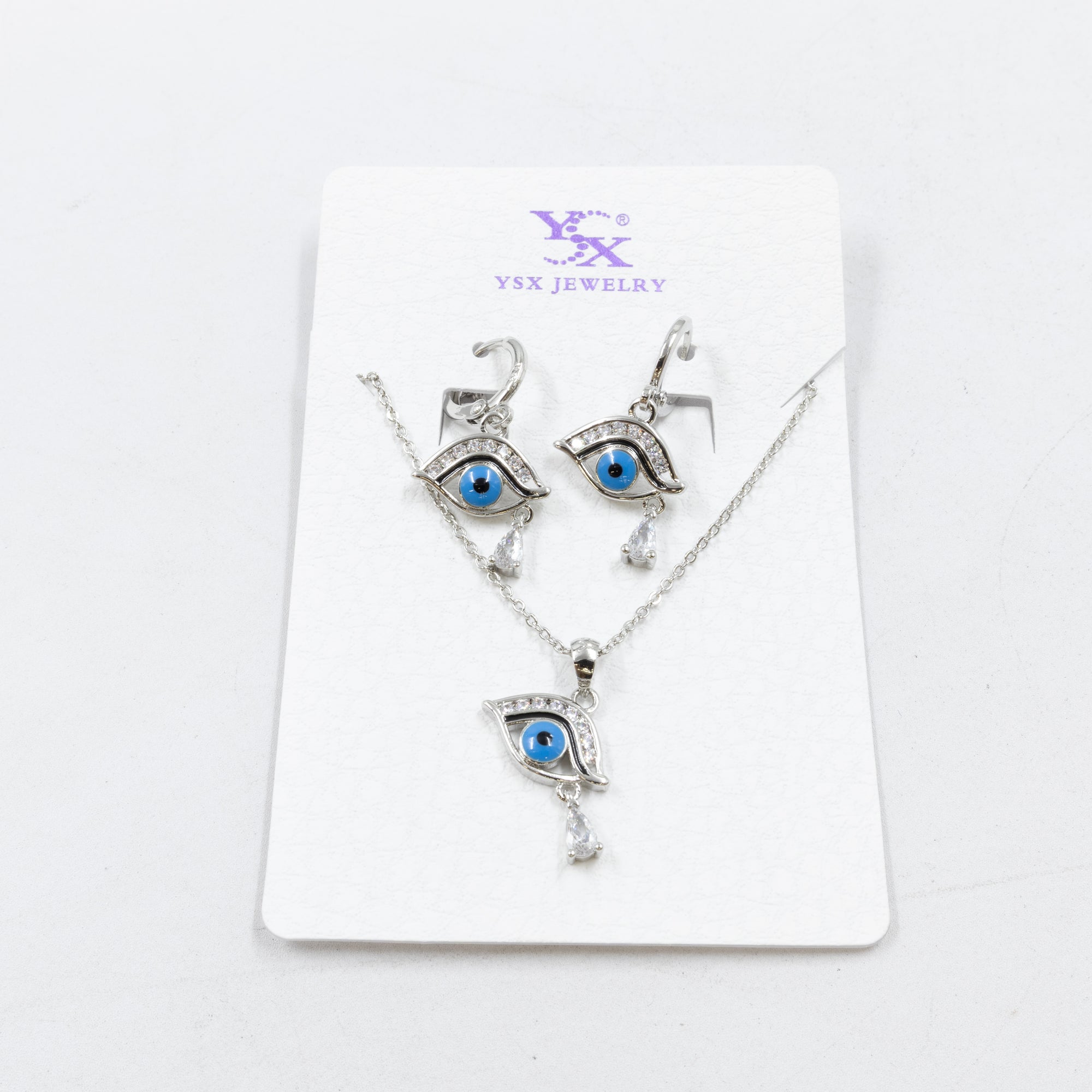 Conjunto de Aretes y Collar Oro Laminado