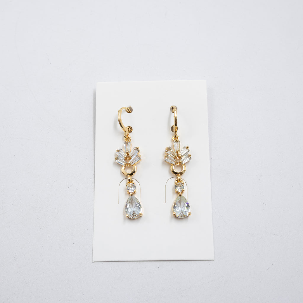 Aretes Largos Dorados con piedras M5 Oro Laminado
