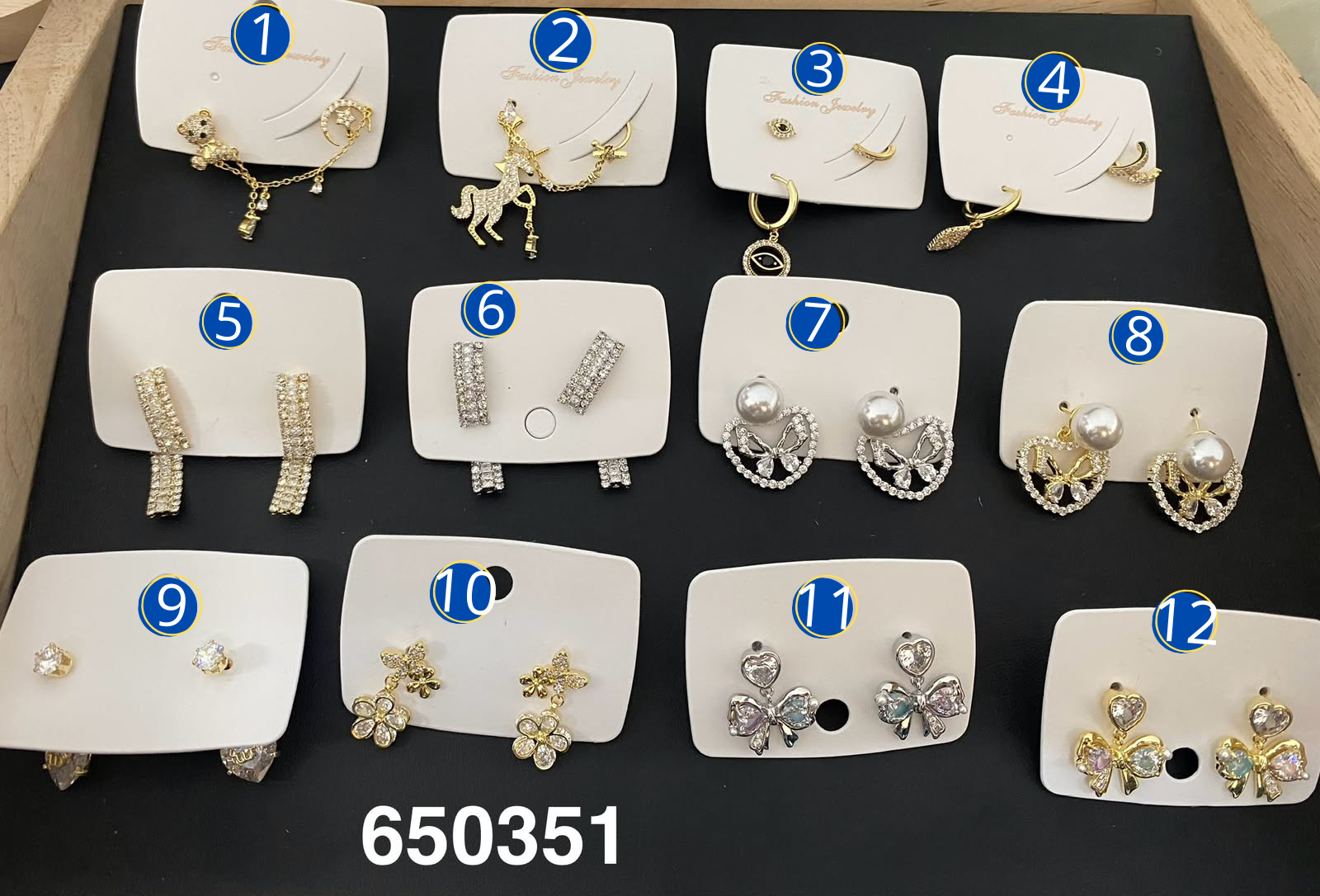 [08/JUNI/26] Aretes Dorados y Plateados M17 Oro Laminado