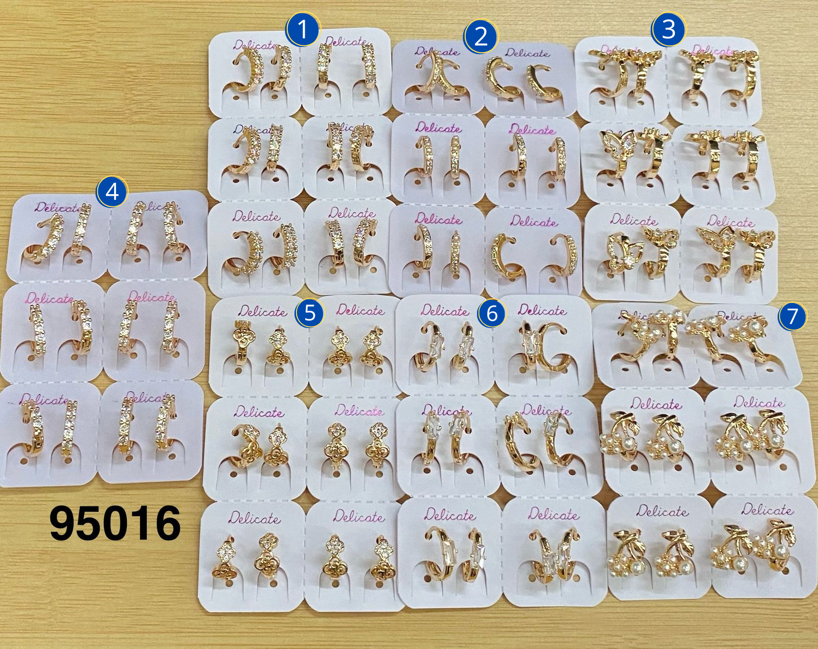 Aretes Dorados Paquete de 6 M4 Oro Laminado