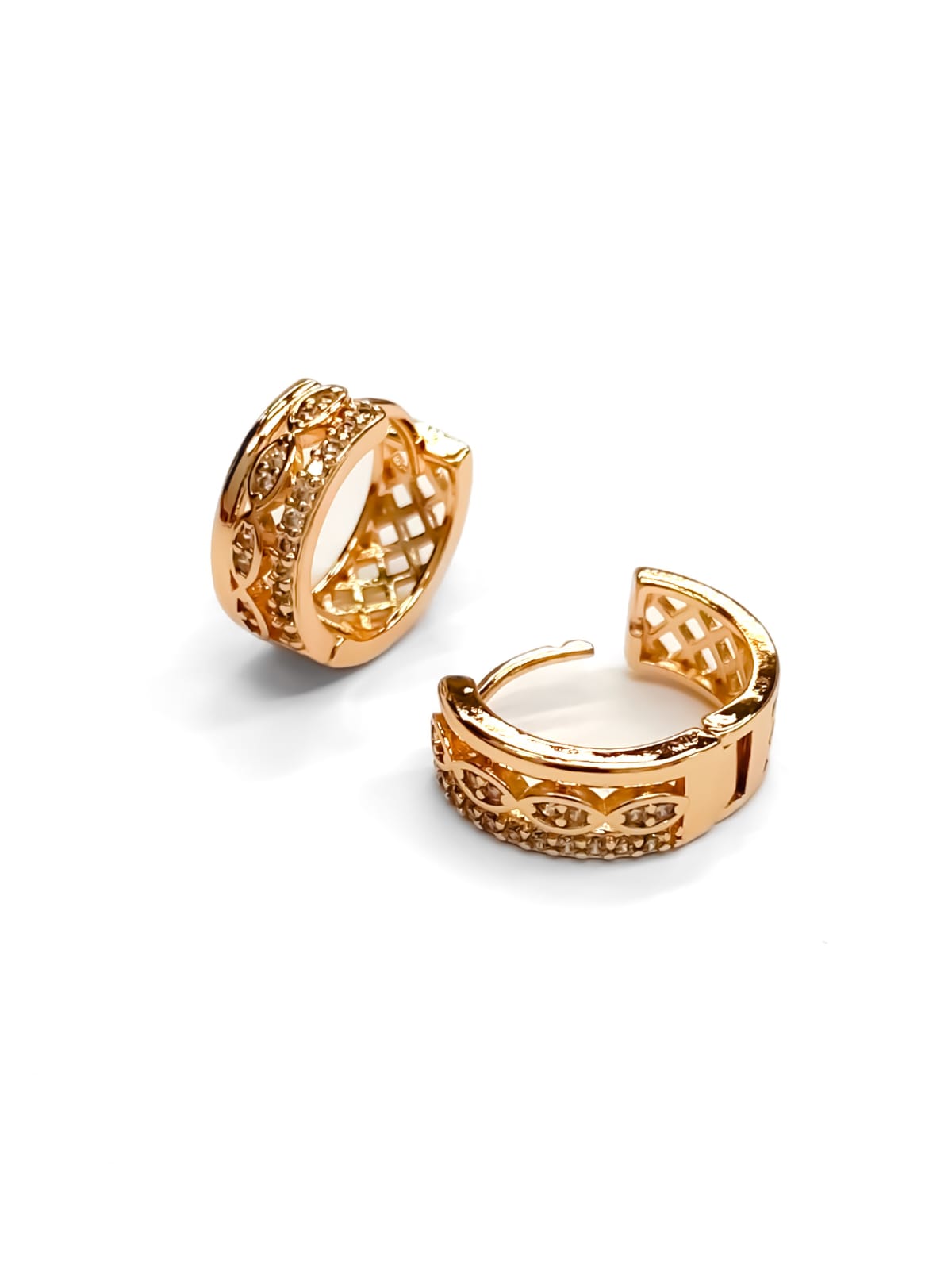 ARETES HUGGIES M4 - ORO LAMINADO