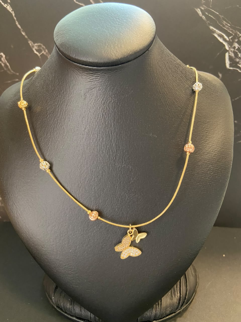 [12/SEPTIEMBRE/26] Collar Dorado de Tres colores con Dije M1 Oro Laminado