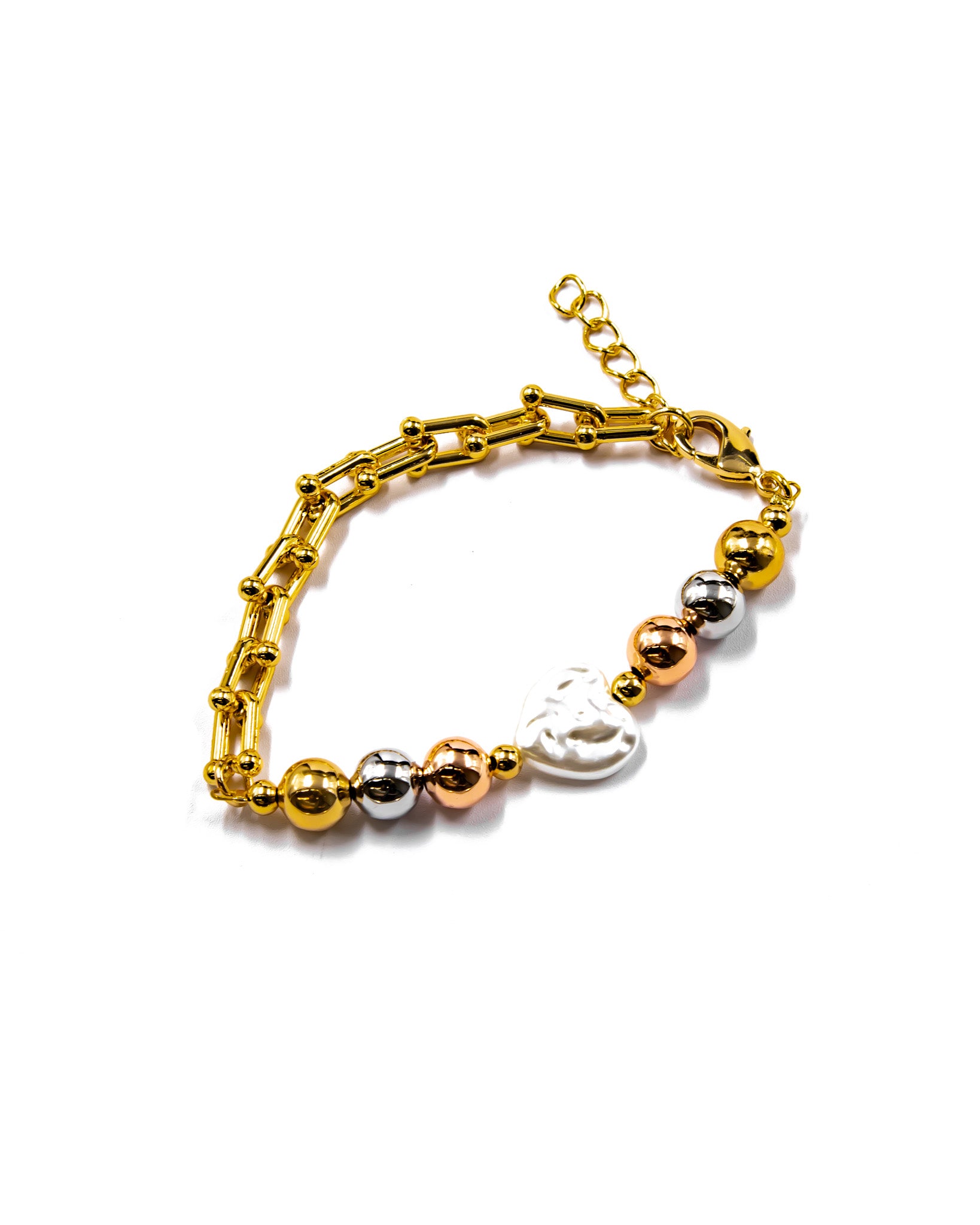 Pulsera Dorada con cuentas y dije - M1 Oro Laminado