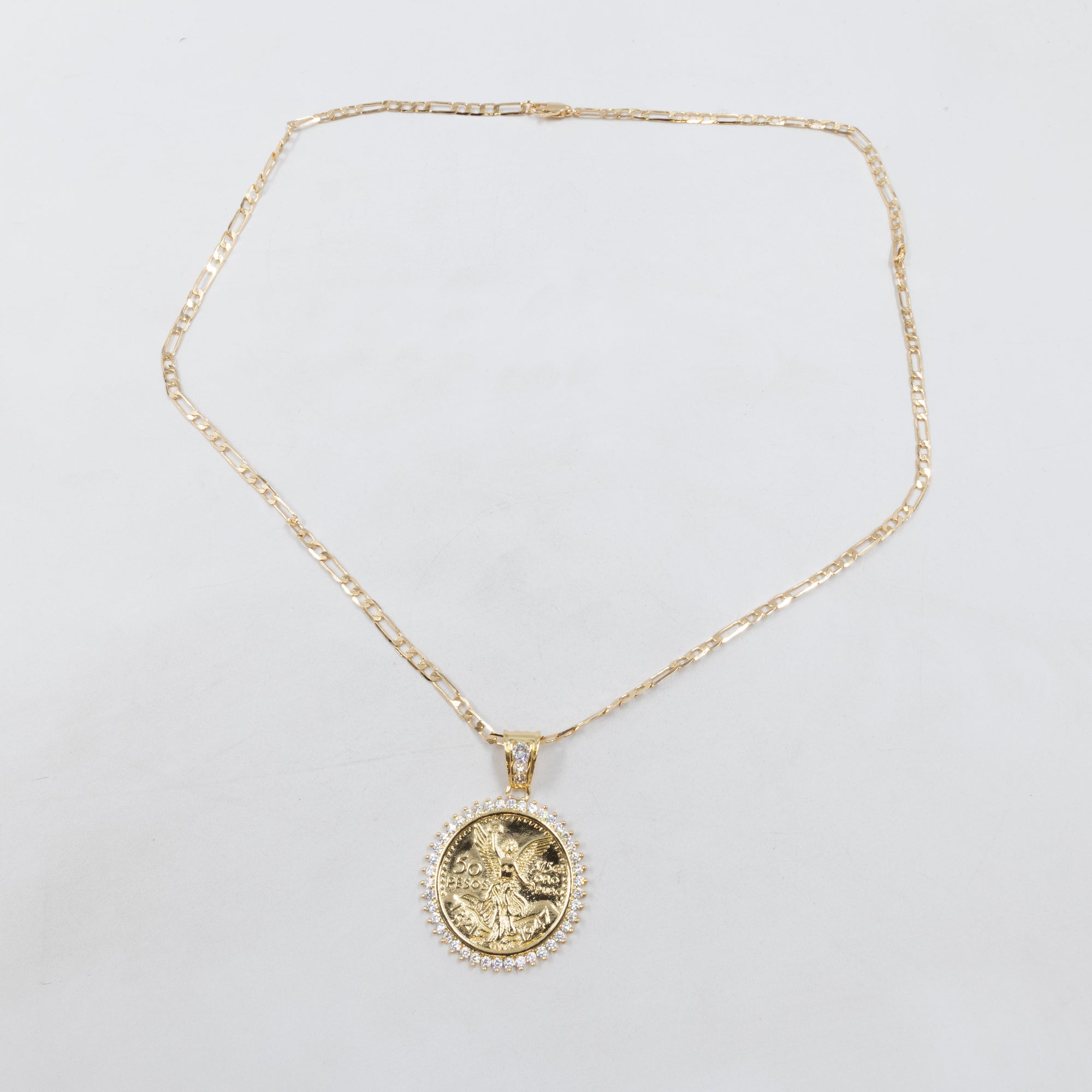 Collar con Dije Religioso Dorado M2 Oro Laminado