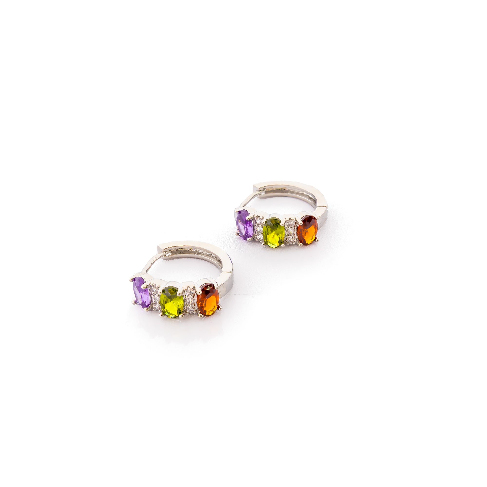 Aretes Plateados Huggies con Piedras De Color M4 Oro Laminado