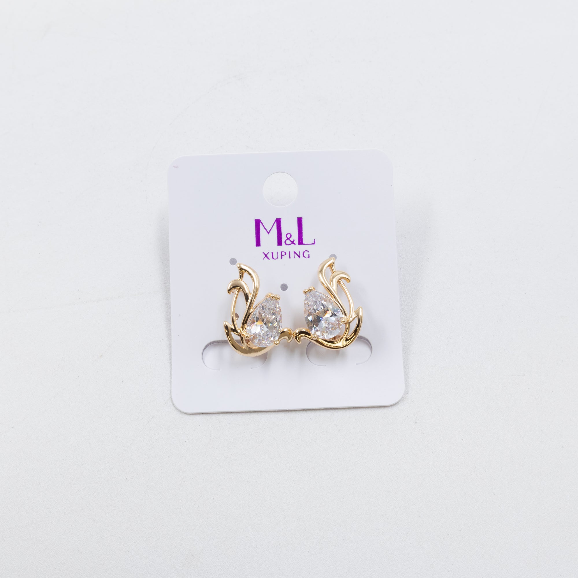 Aretes Dorados Xuping de Aro M8 Oro Laminado