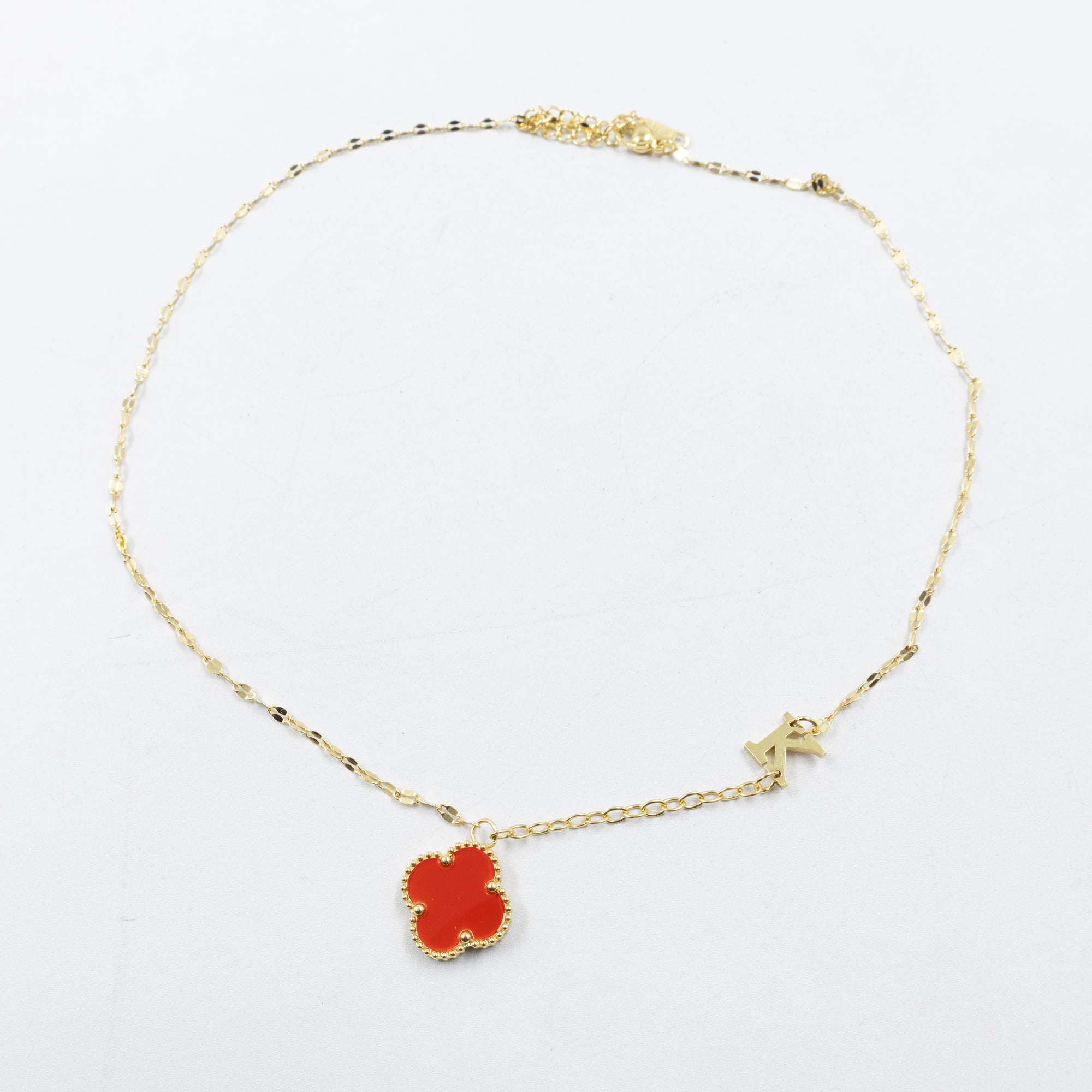 Collares Dorados con dijes de letra G, I ,K y dije de Trebol M3 Oro Laminado