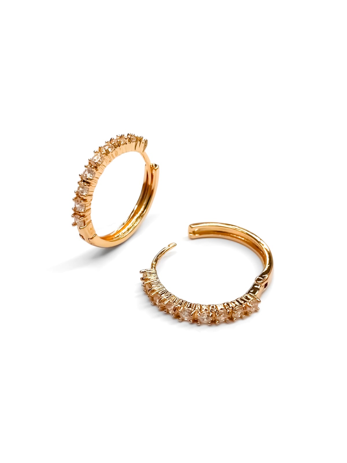 ARETES HUGGIES M11 - ORO LAMINADO