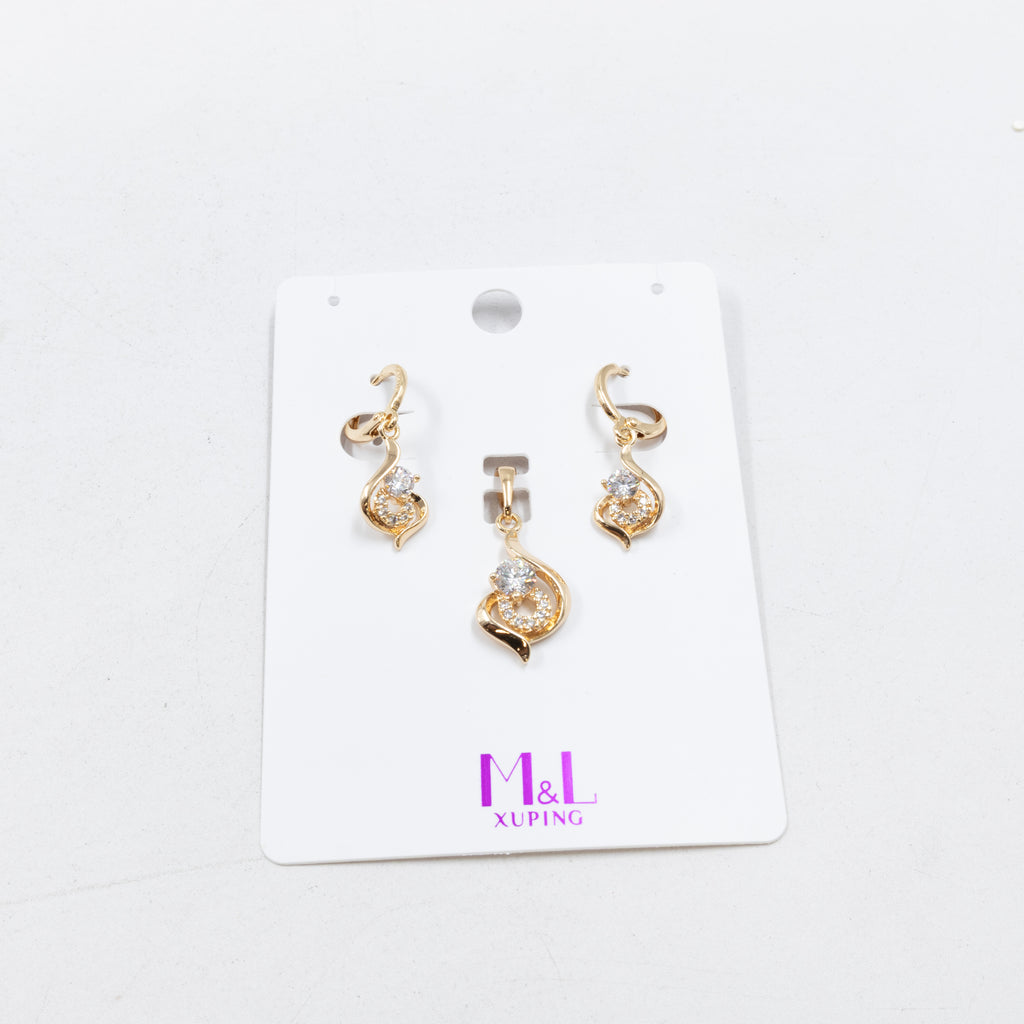 Conjunto de de Aretes y Dije M6 Oro Laminado