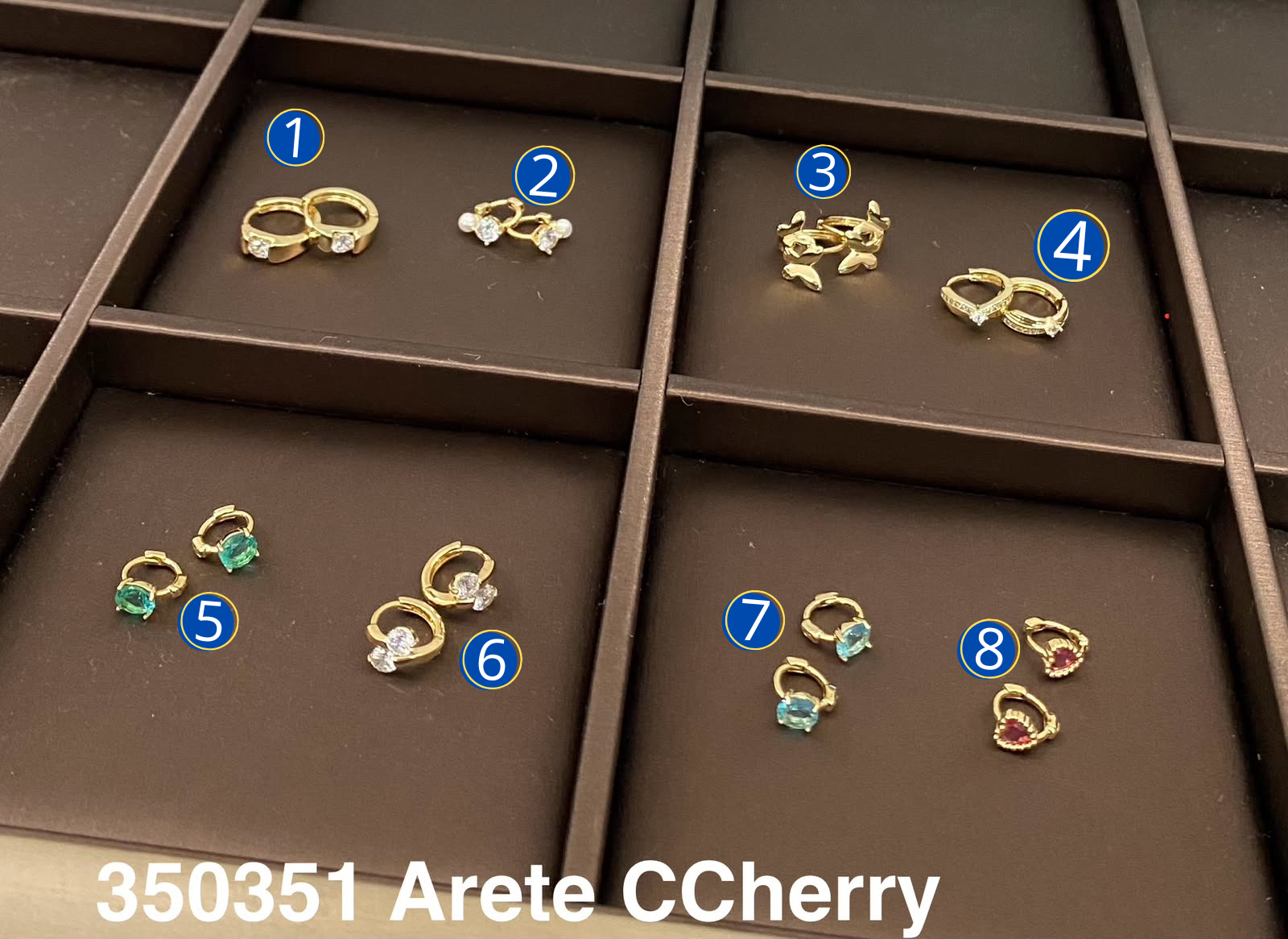 [08/JUNI/26] Aretes Dorados M2 Oro Laminado