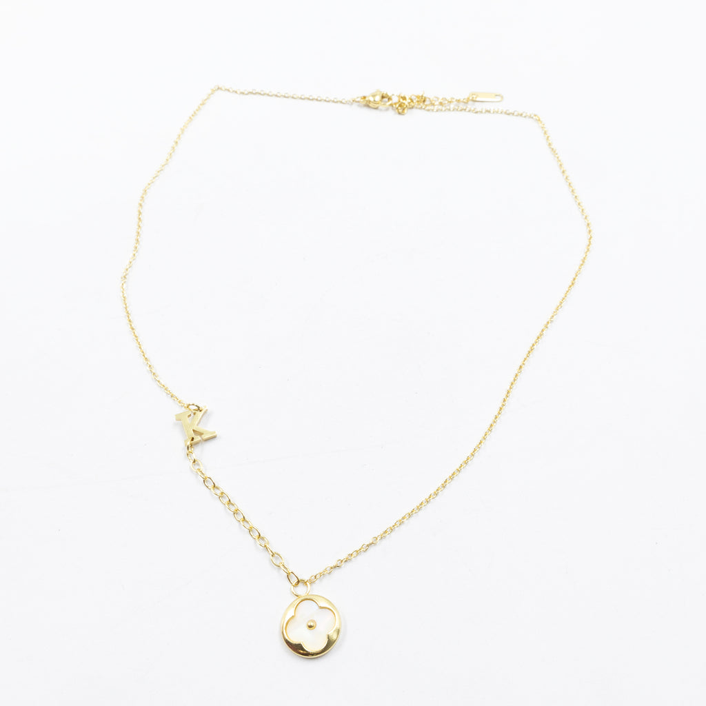 Collares Dorados con dijes de letra M,L,K y dije de Trebol M4 Oro Laminado