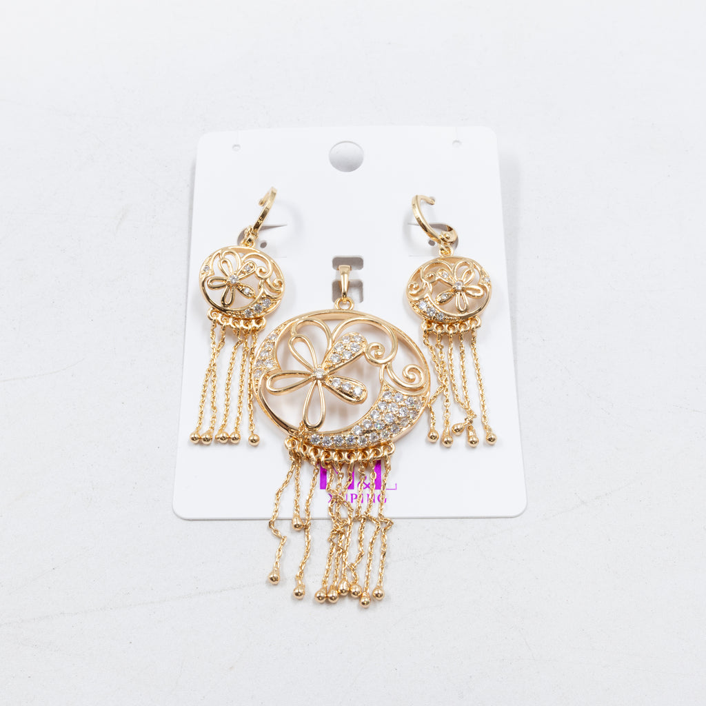 Conjunto de de Aretes y Dije M7 Oro Laminado