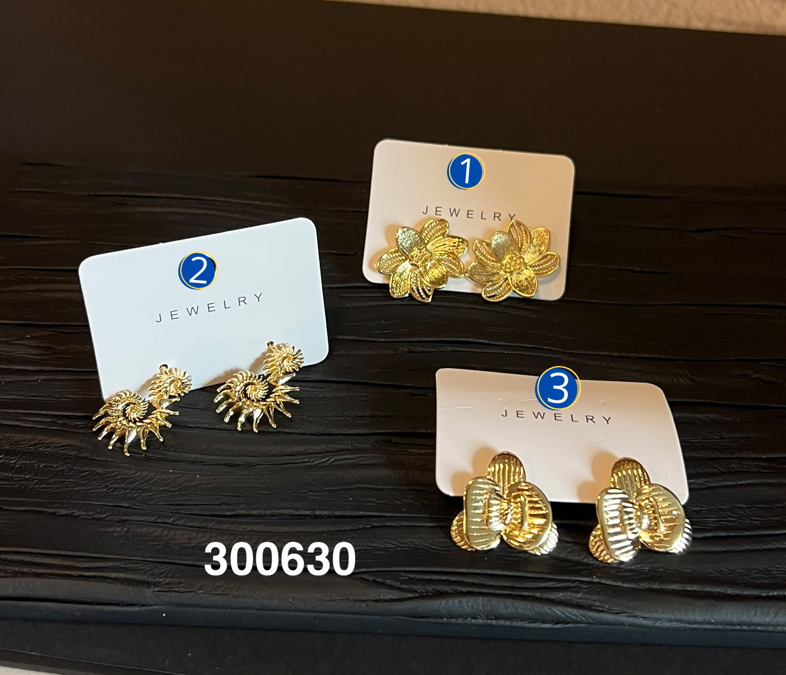 [13/AGOSTO/26] Aretes Dorados M8 Oro Laminado