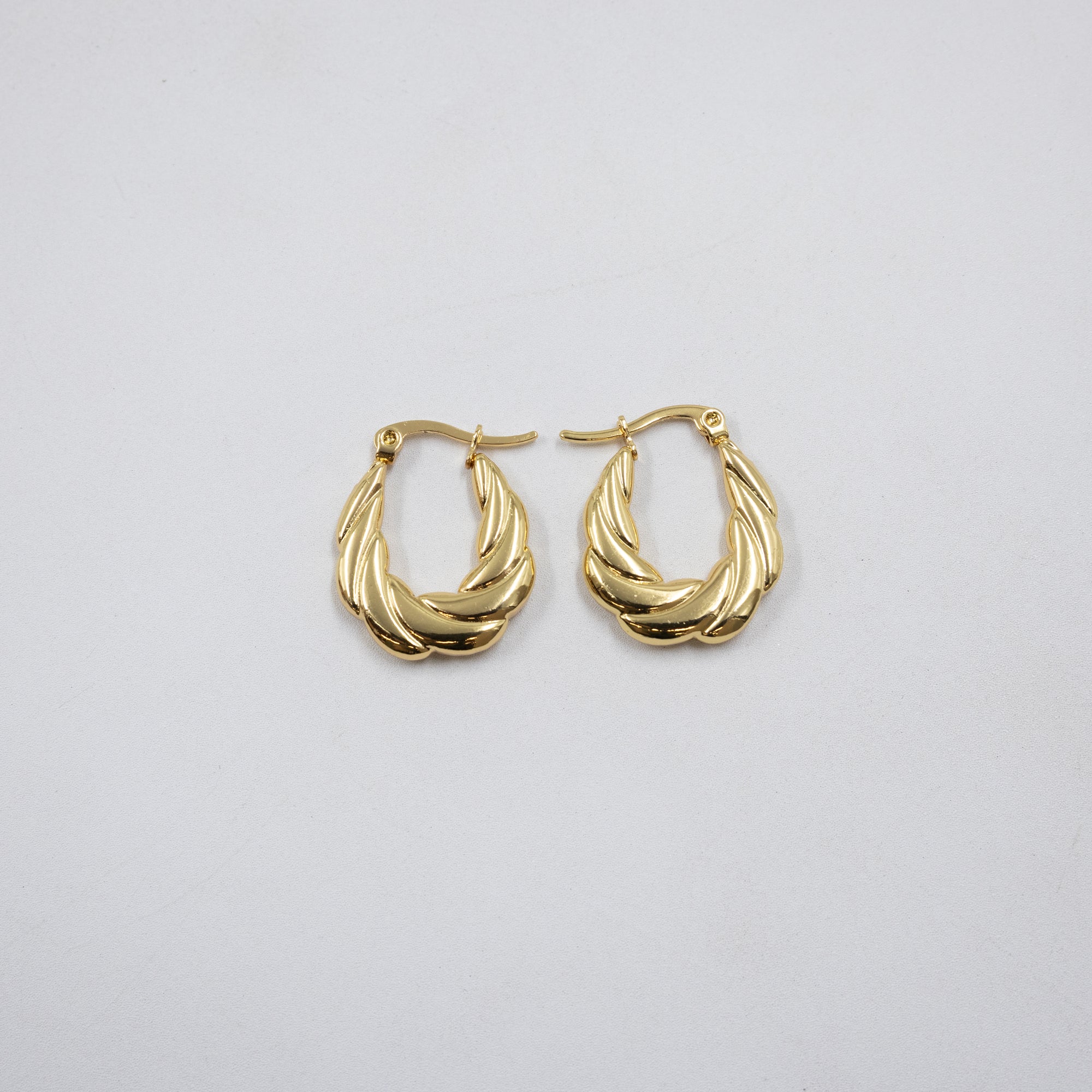 Aretes Dorados Chicos M2 Oro Laminado