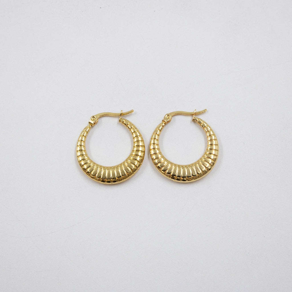 Aretes Dorados Chicos M3 Oro Laminado