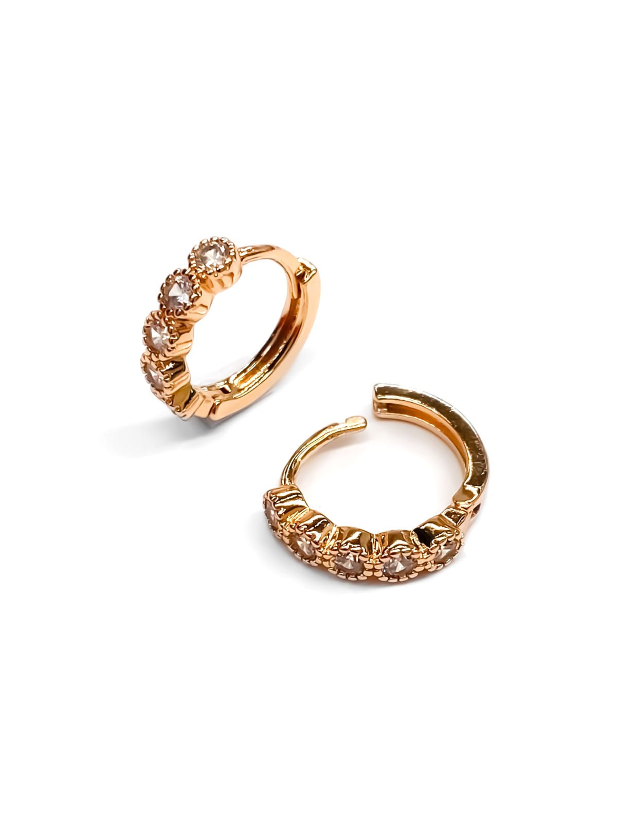 ARETES HUGGIES M9 - ORO LAMINADO