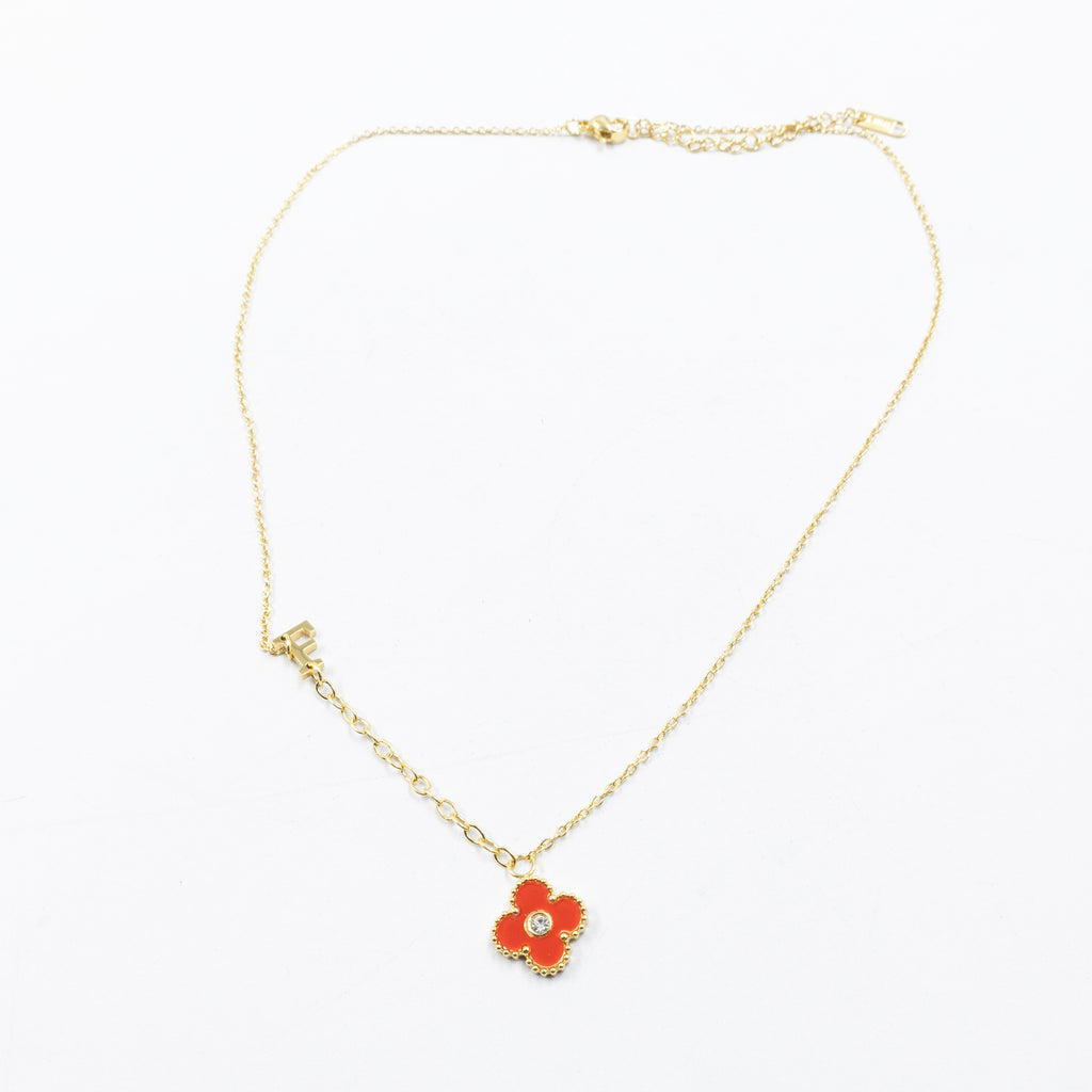 Collar de Dije de Trebol y letra D,E,F  M2 Oro Laminado