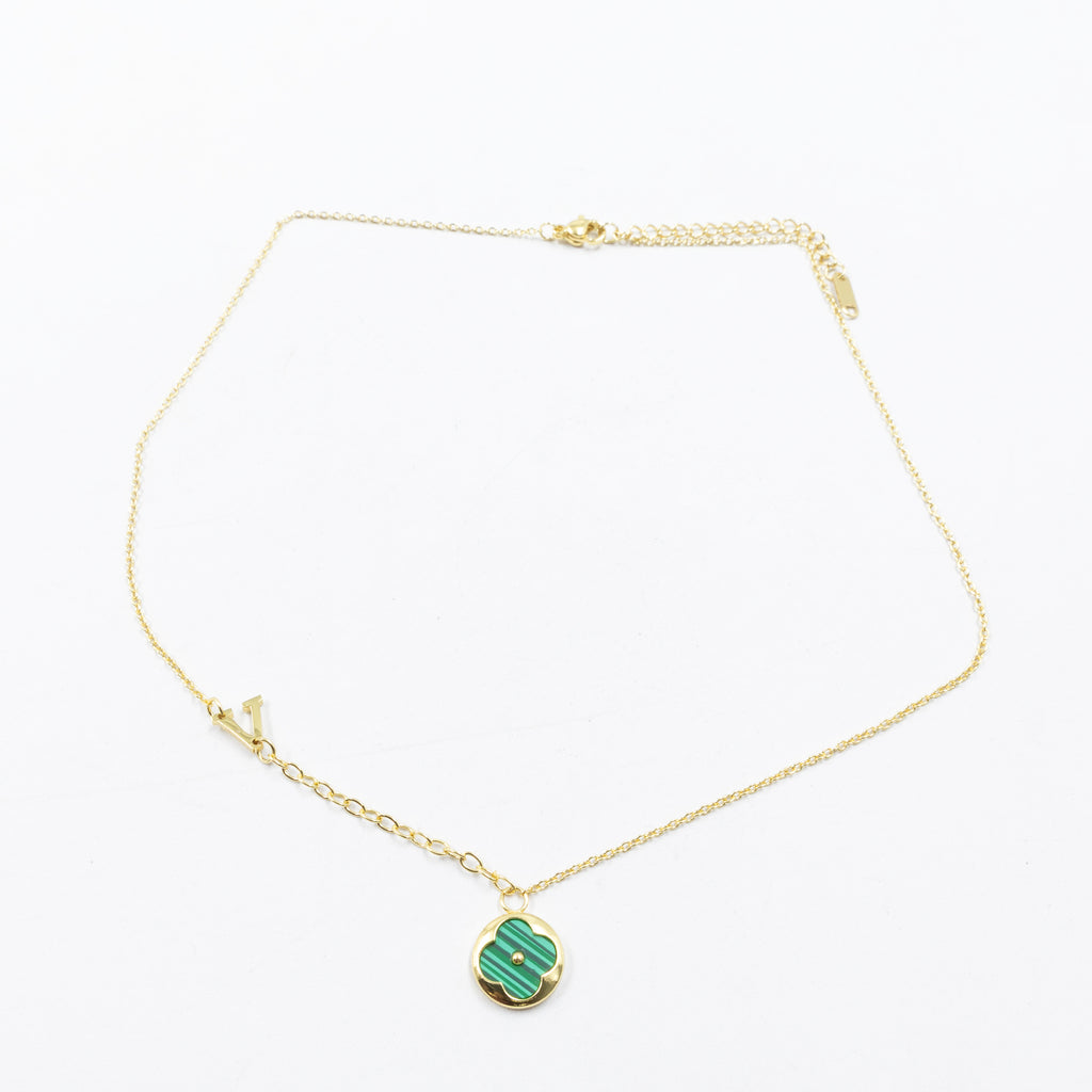 Collares Dorados con dijes de letra S,T,V y dije de Trebol M6 Oro Laminado