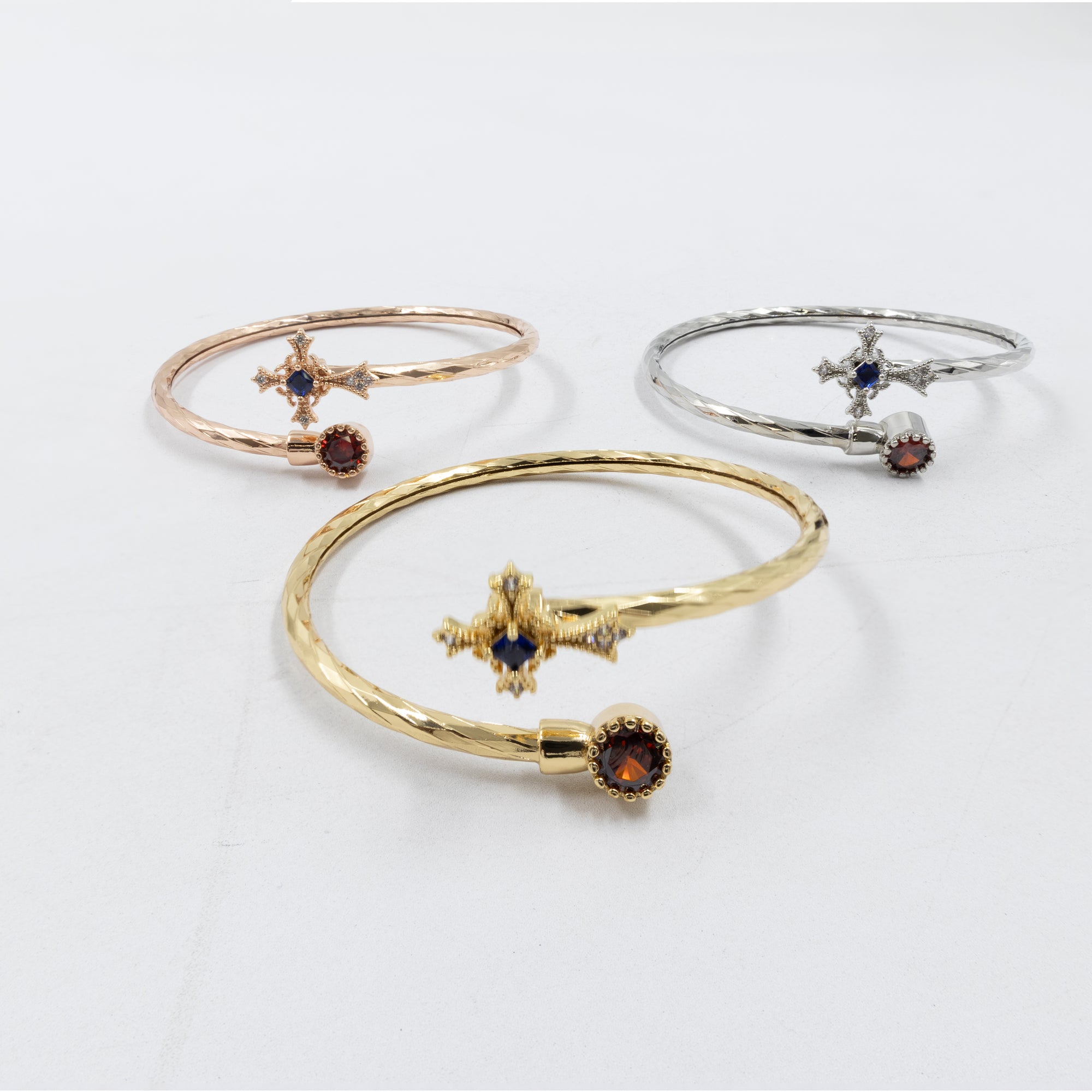 Pulseras Ajustables de tres colores M1 Oro Laminado
