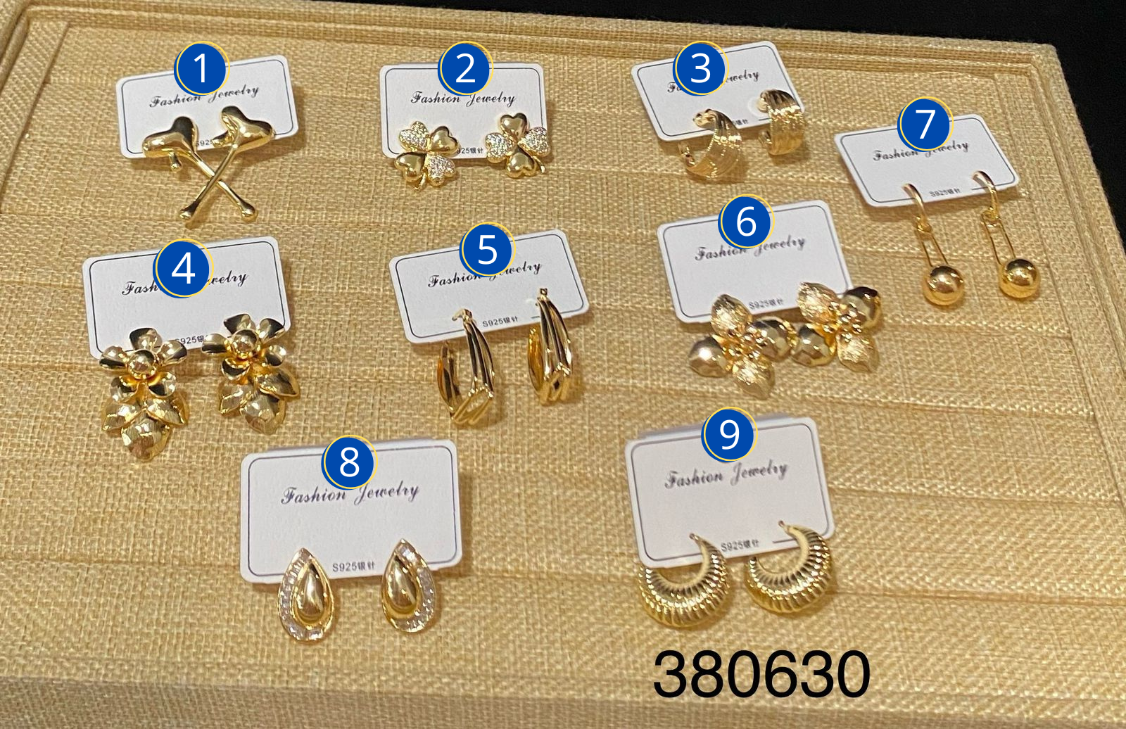 Aretes Dorados Varios diseños M19 Oro Laminado