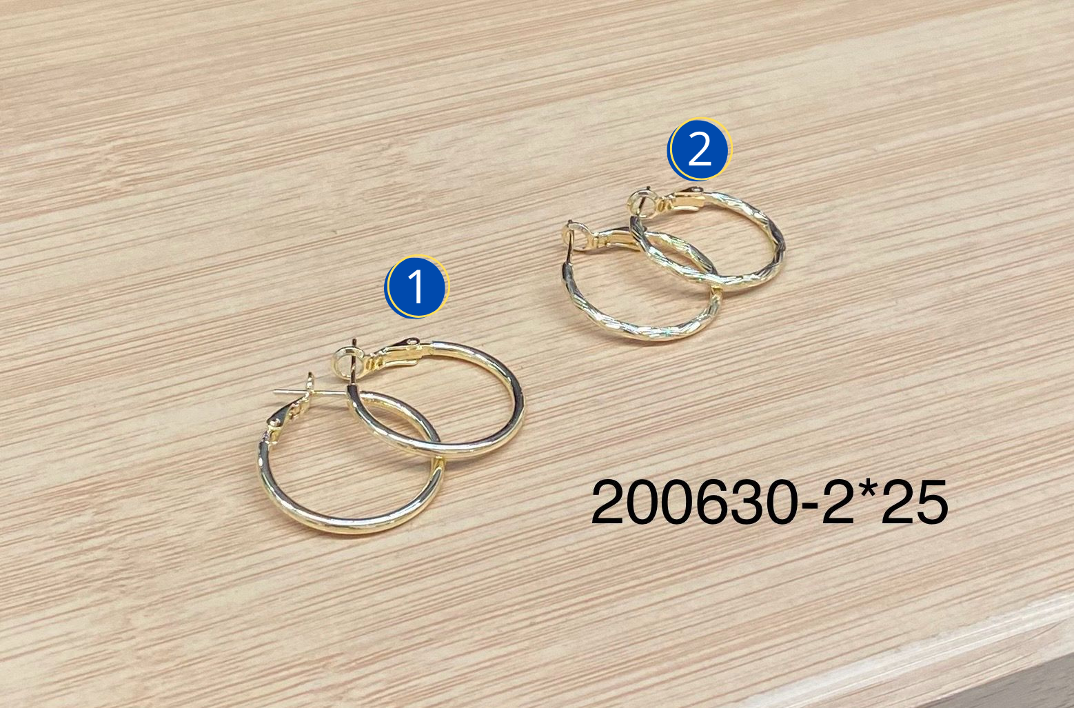Arracadas Doradas M9 Oro Laminado